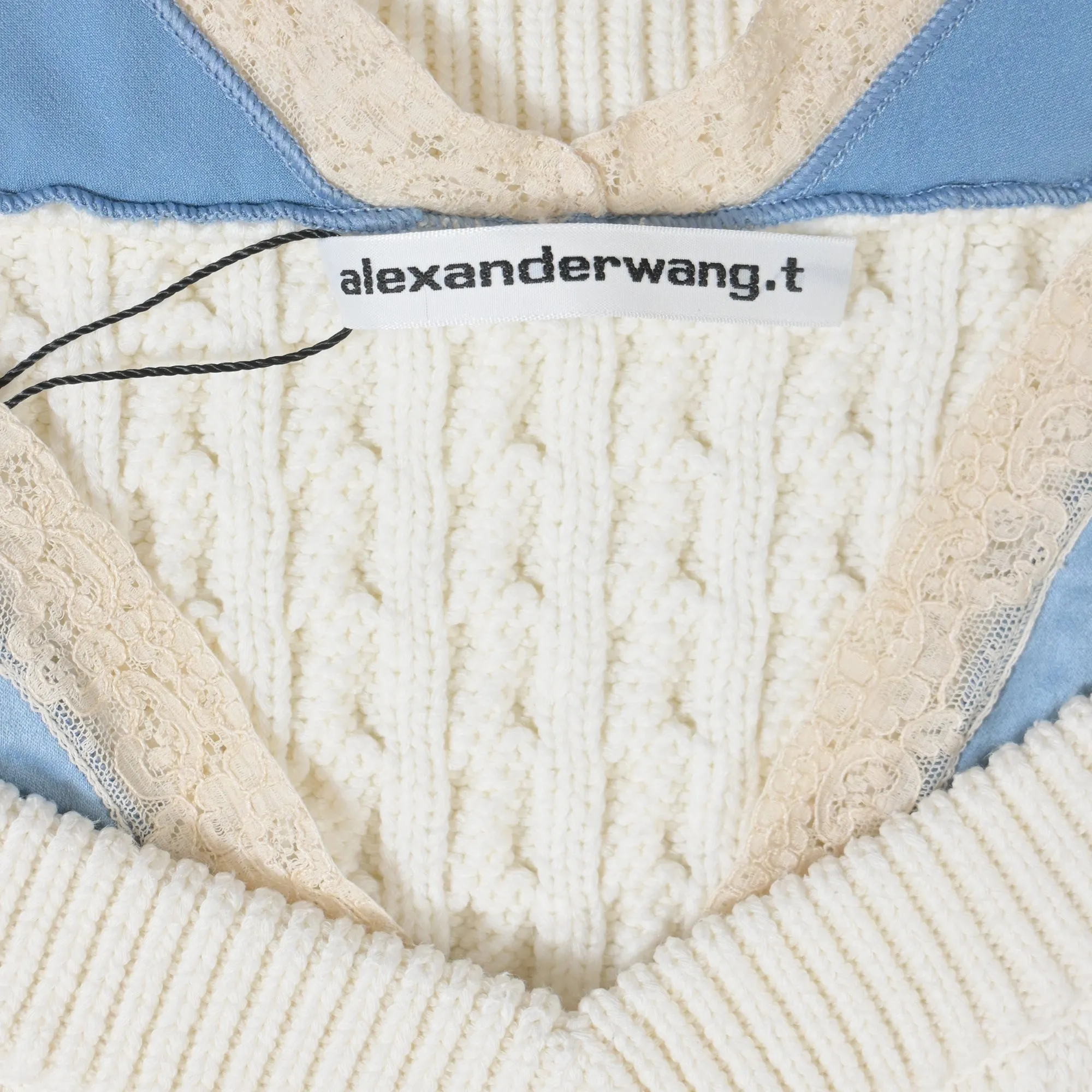 Alexander Wang.T Off-Shoulder Cable Knit Jumper in Ecru Cotton