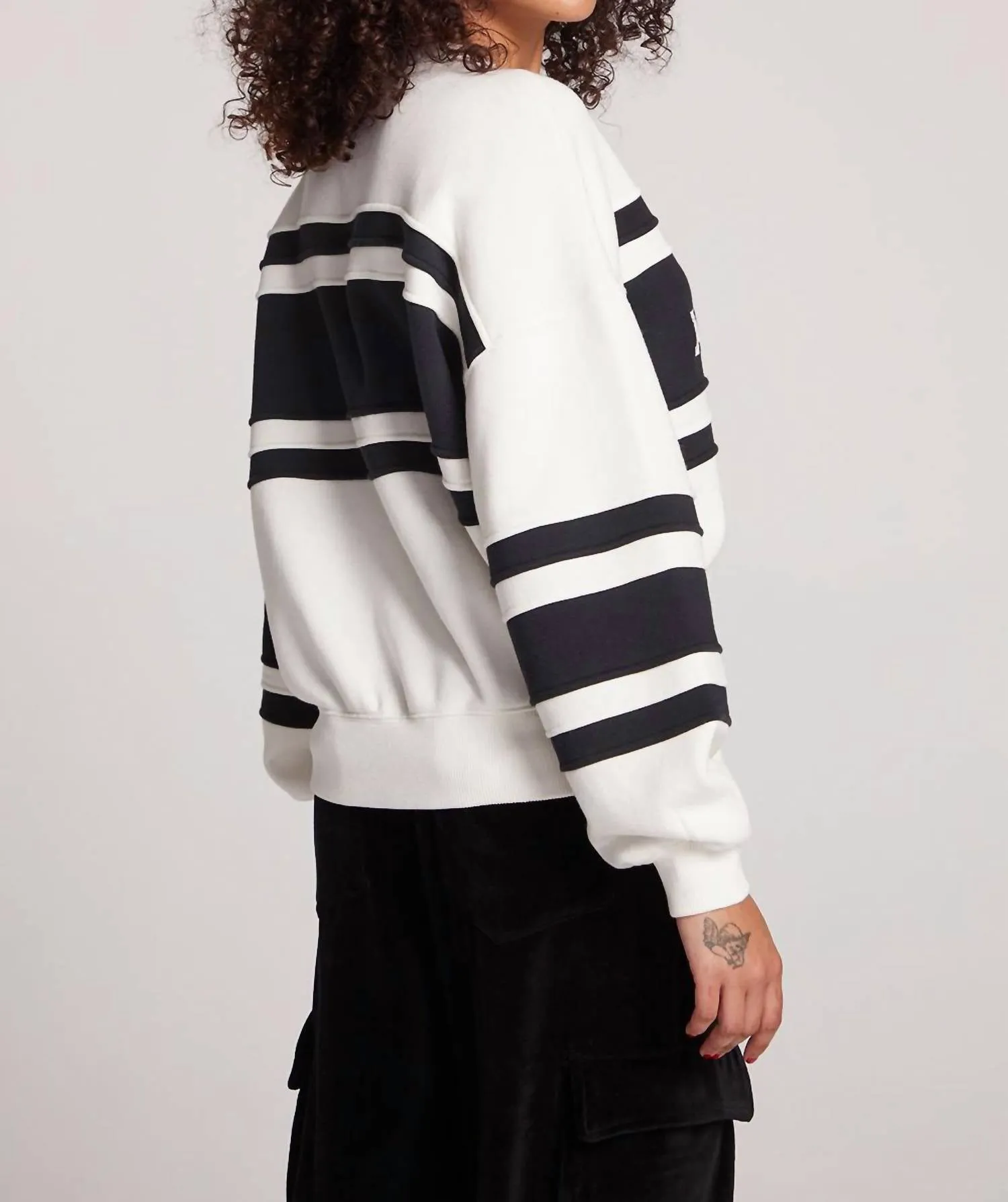 Aprs Chic Pullover Sweater In Black/white