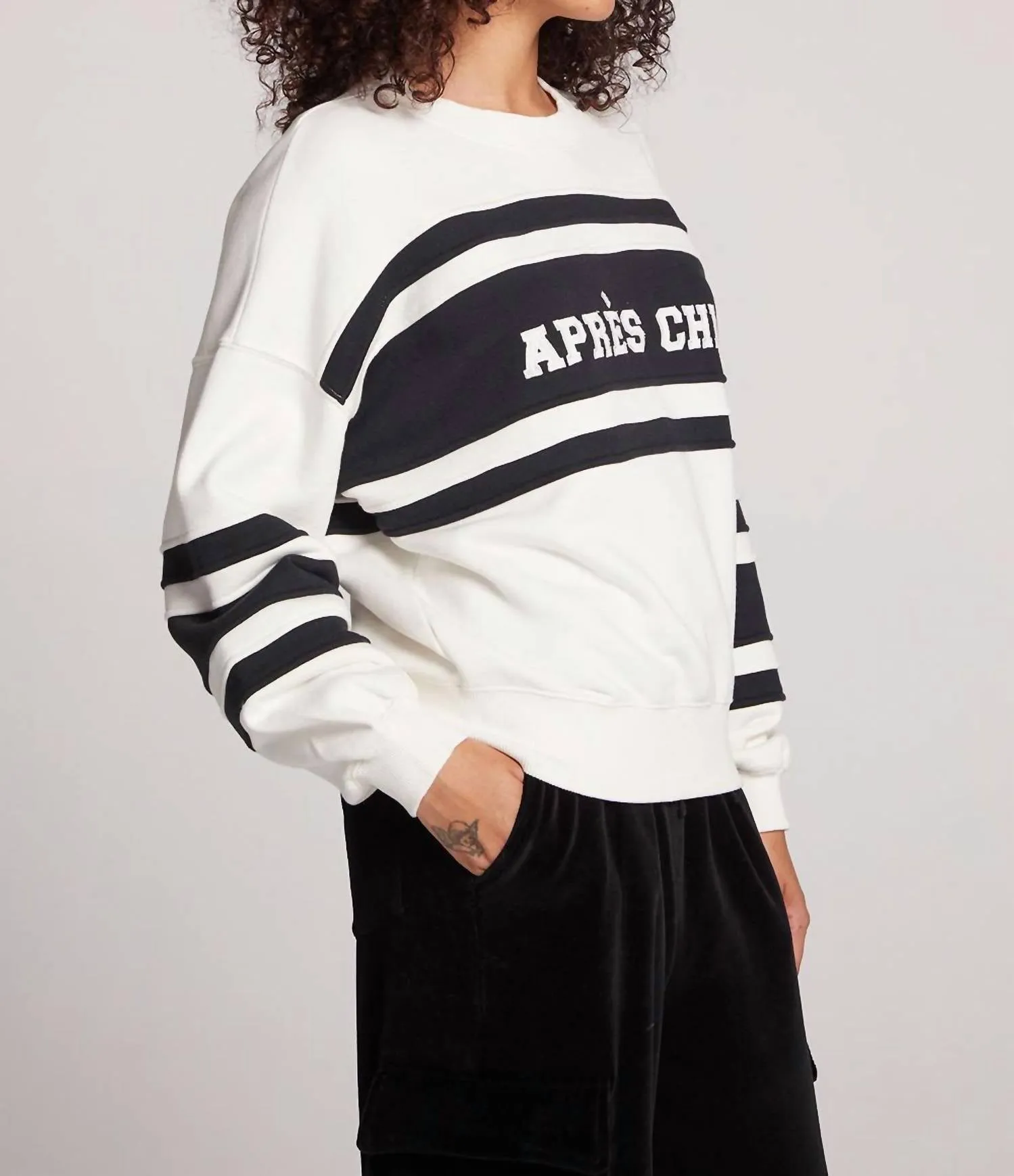 Aprs Chic Pullover Sweater In Black/white
