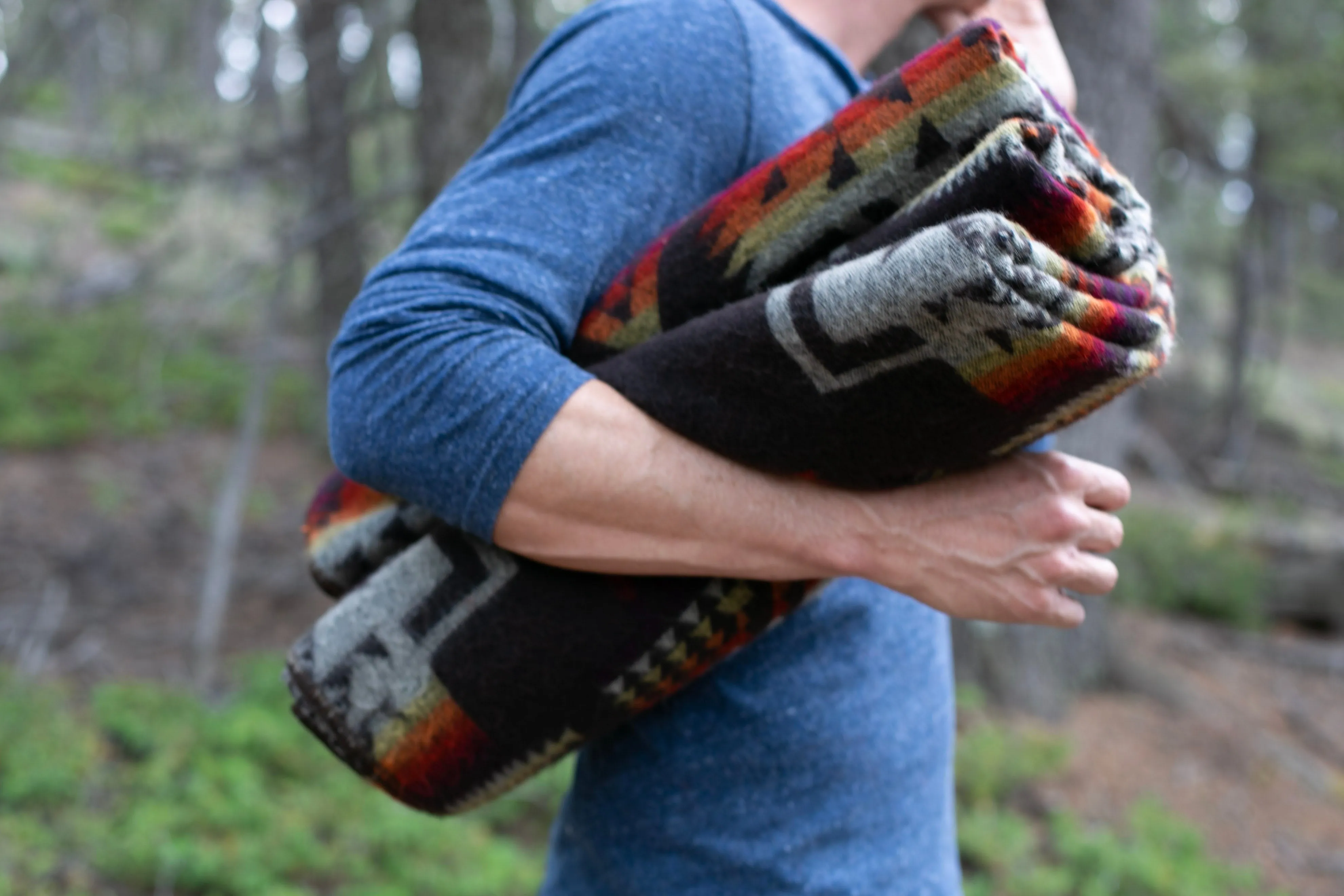 Artisan-Made Queen-Sized Blanket - Andes Campfire