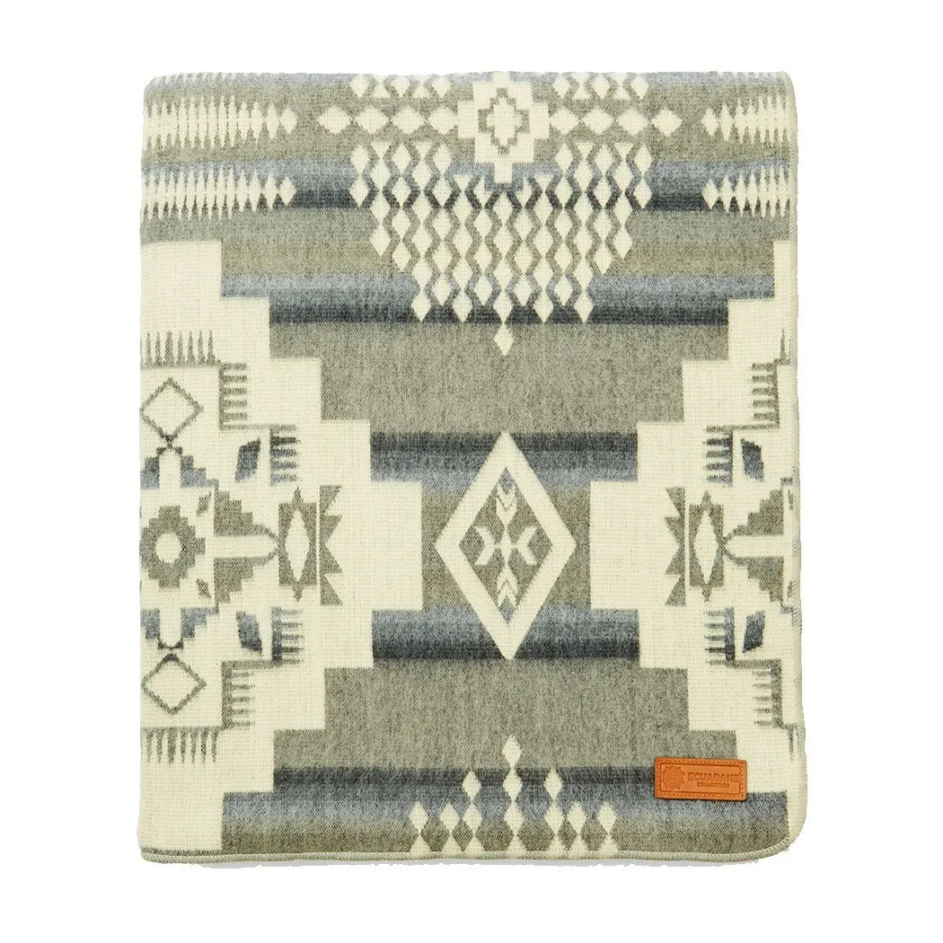 Artisan-Made Southwestern Queen-Sized Blanket - Andes Cloud