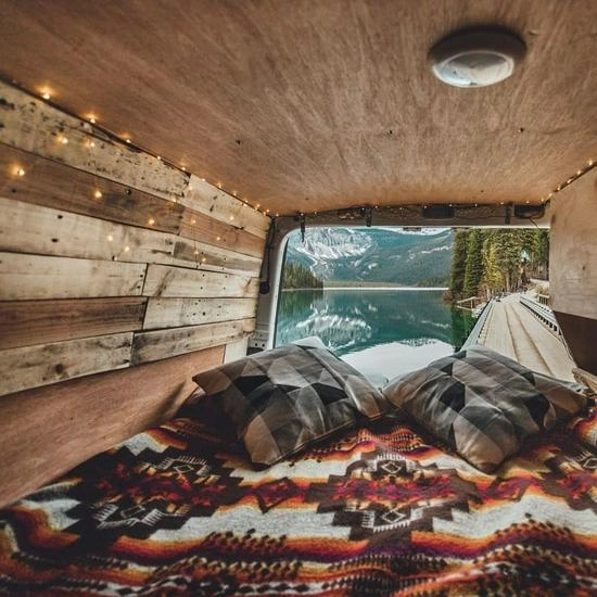 Artisan-Made Queen-Sized Blanket - Andes Campfire