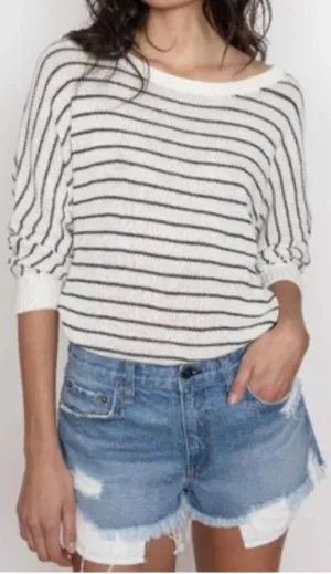 Beach Sweater In White