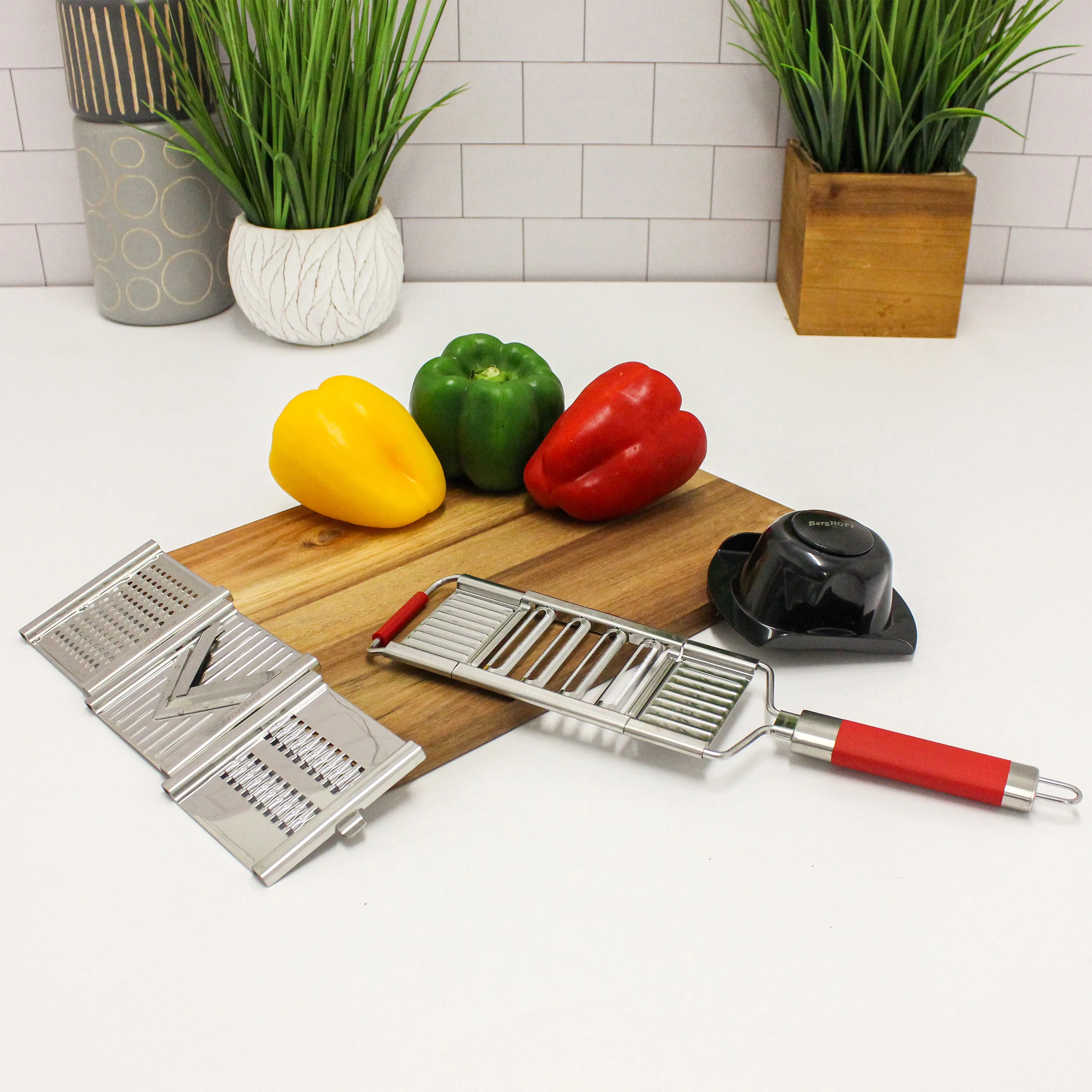 BergHOFF 6Pc Multi Slicer Pro Mandolin, Red