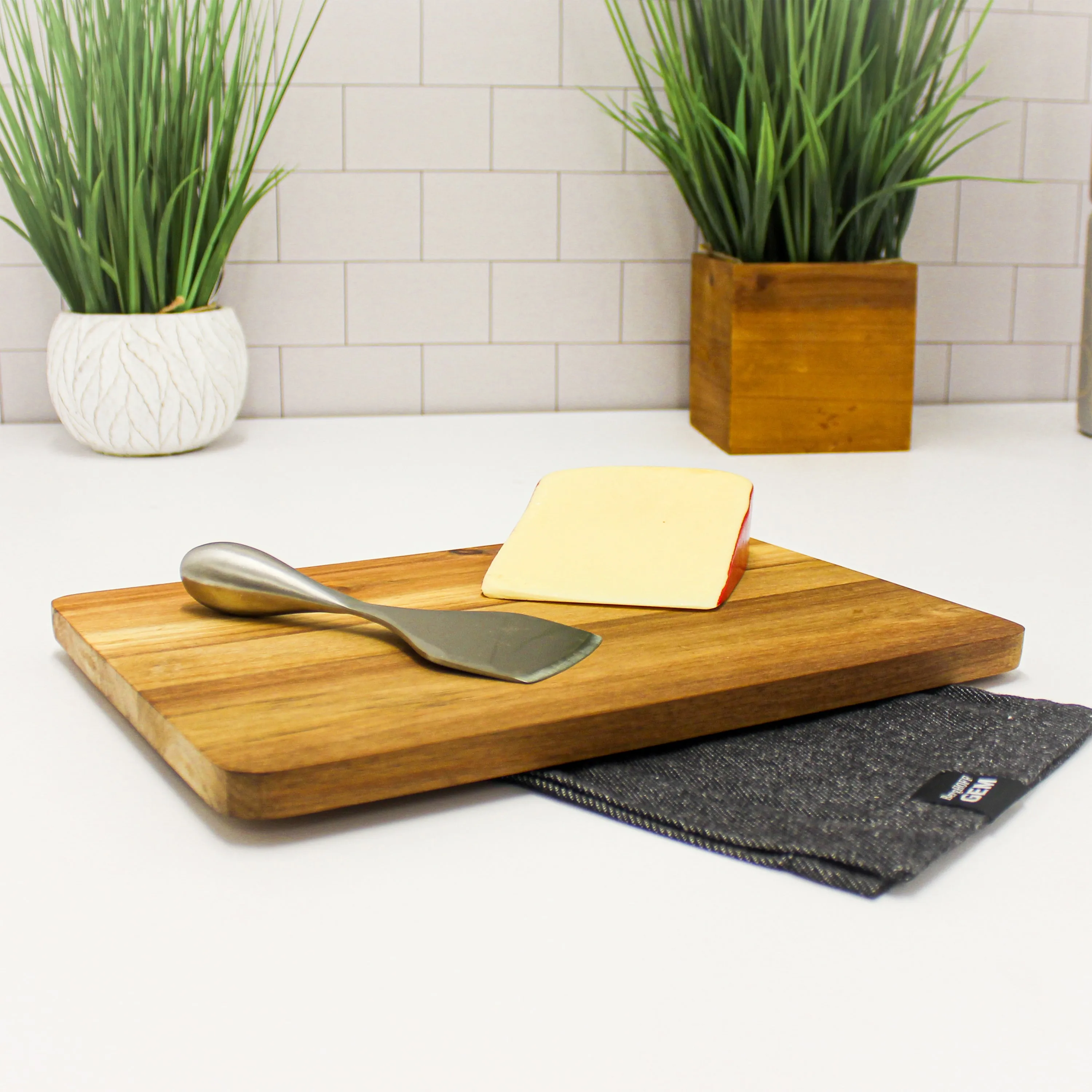 BergHOFF Aaron Probyn 5Pc Cheese Knife and Bamboo Board Set with Inserts, Multicolor