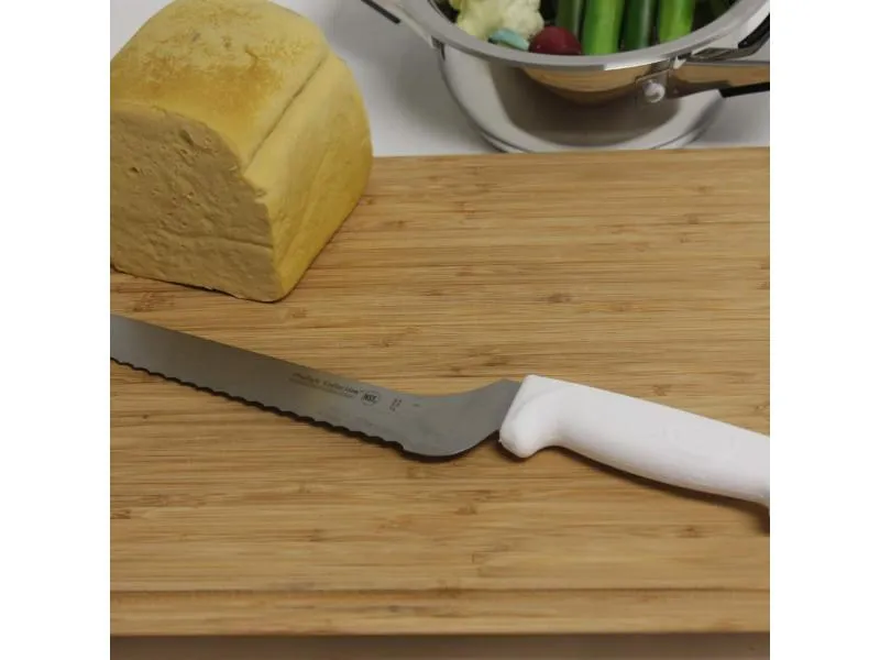 BergHOFF Ergonomic 9" Stainless Steel Scalloped Offset Bread Knife