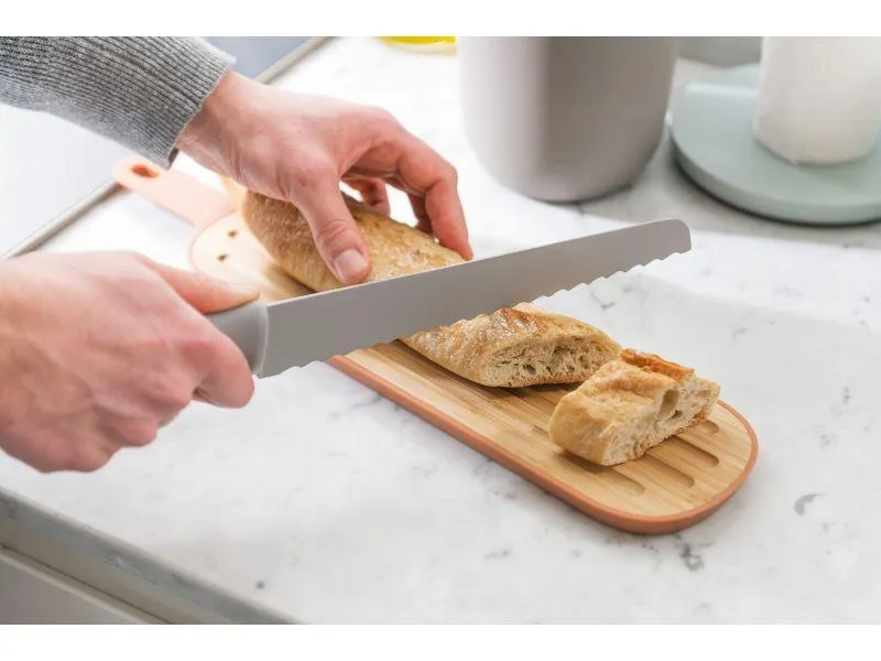 BergHOFF Leo 4Pc Cutlery and Cutting Board Set