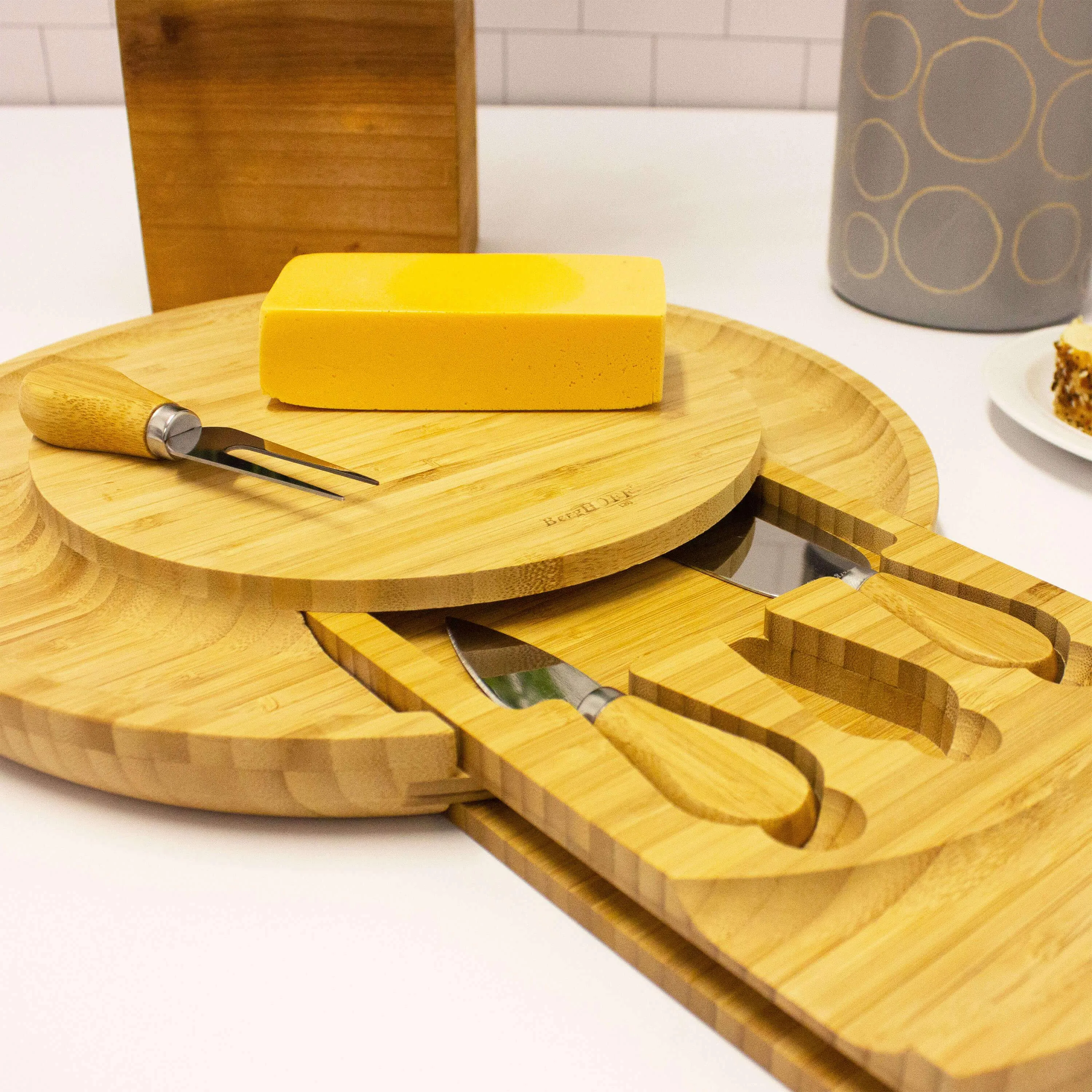 BergHOFF Stainless Steel 4Pc Cheese Knives with Bamboo Multi-level Board Set, 13x1.5"