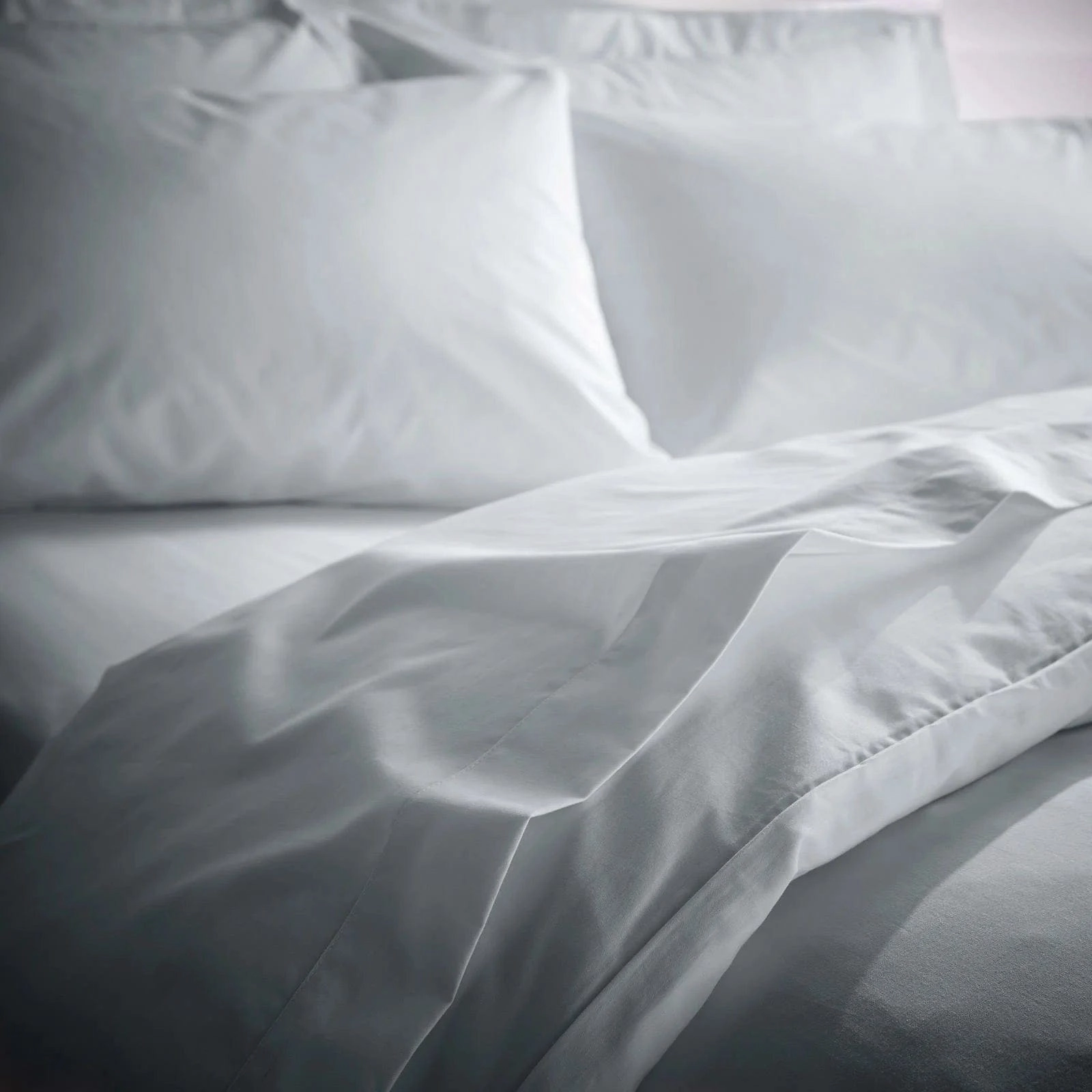 Bianca Fine Linens 200 Thread Count Temperature Controlling TENCEL Lyocell Duvet Cover Set with Pillowcases Silver Grey