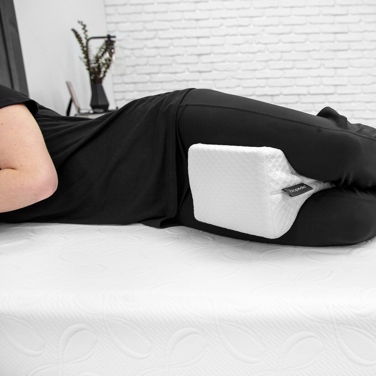 BioPEDIC Memory Foam Knee Support Pillow