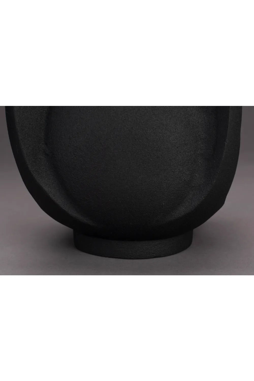 Black Aluminum Vase L | Dutchbone Thiago