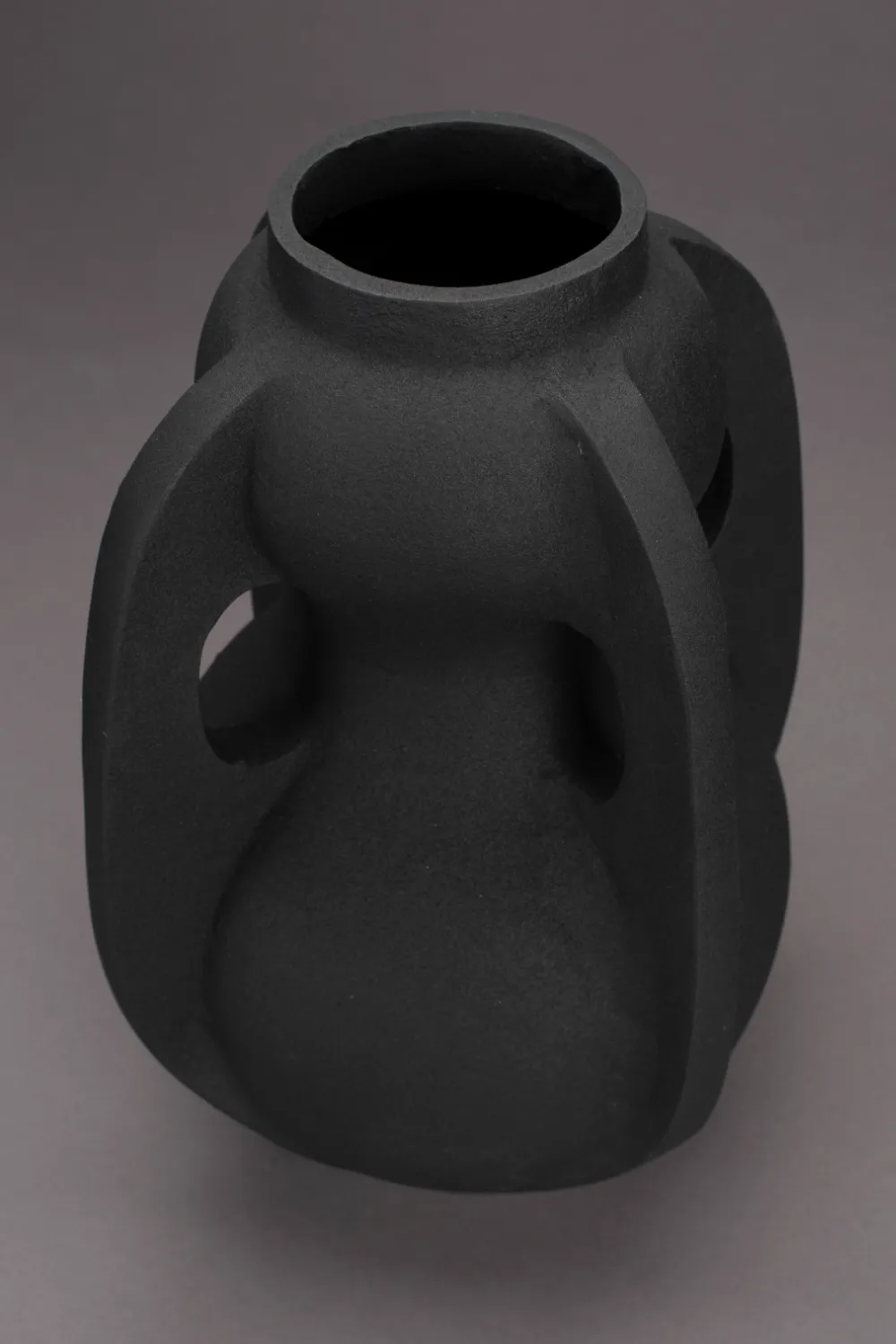 Black Aluminum Vase L | Dutchbone Thiago