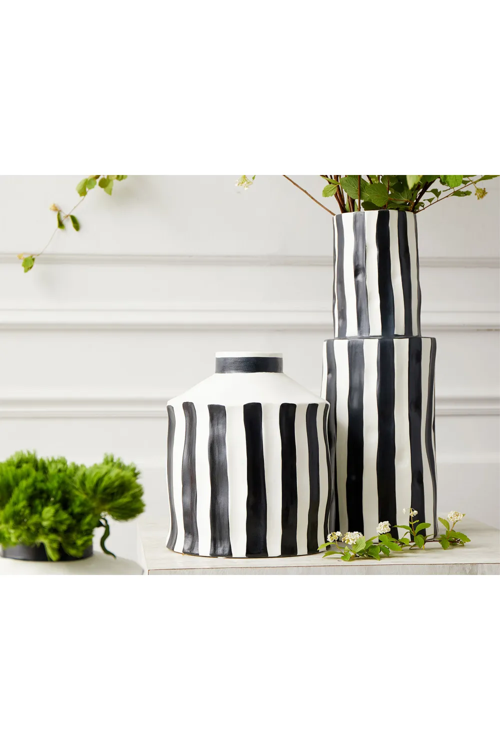 Black & White Ceramic Vase - L | Liang & Eimil Weston II