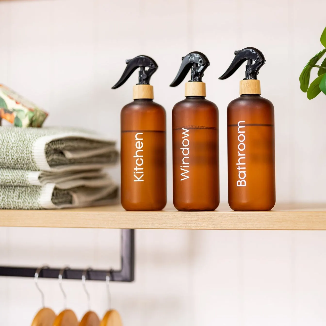 Brown Frost Bottle with Bamboo Spray - 500ml
