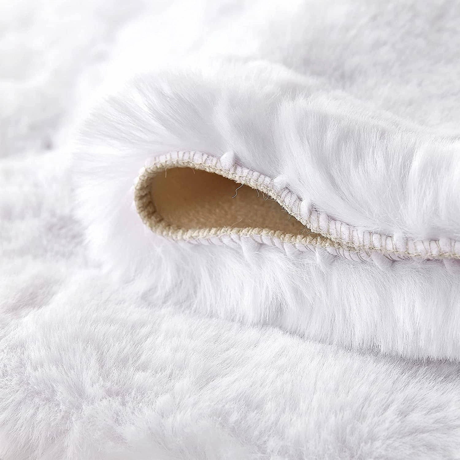 Chunky Bunny - Coma Inducer Bed Topper - White