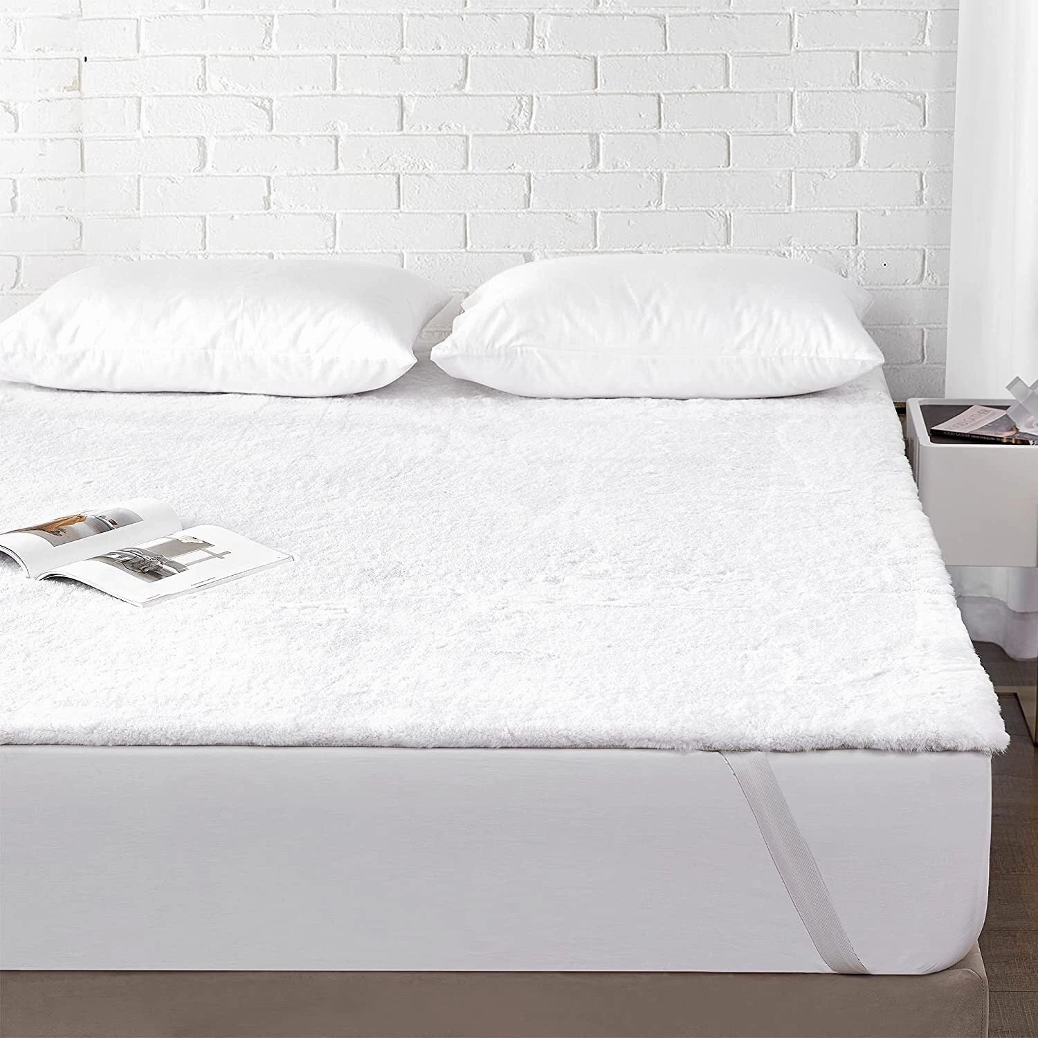 Chunky Bunny - Coma Inducer Bed Topper - White mattress pads,mattress topper,bed protection