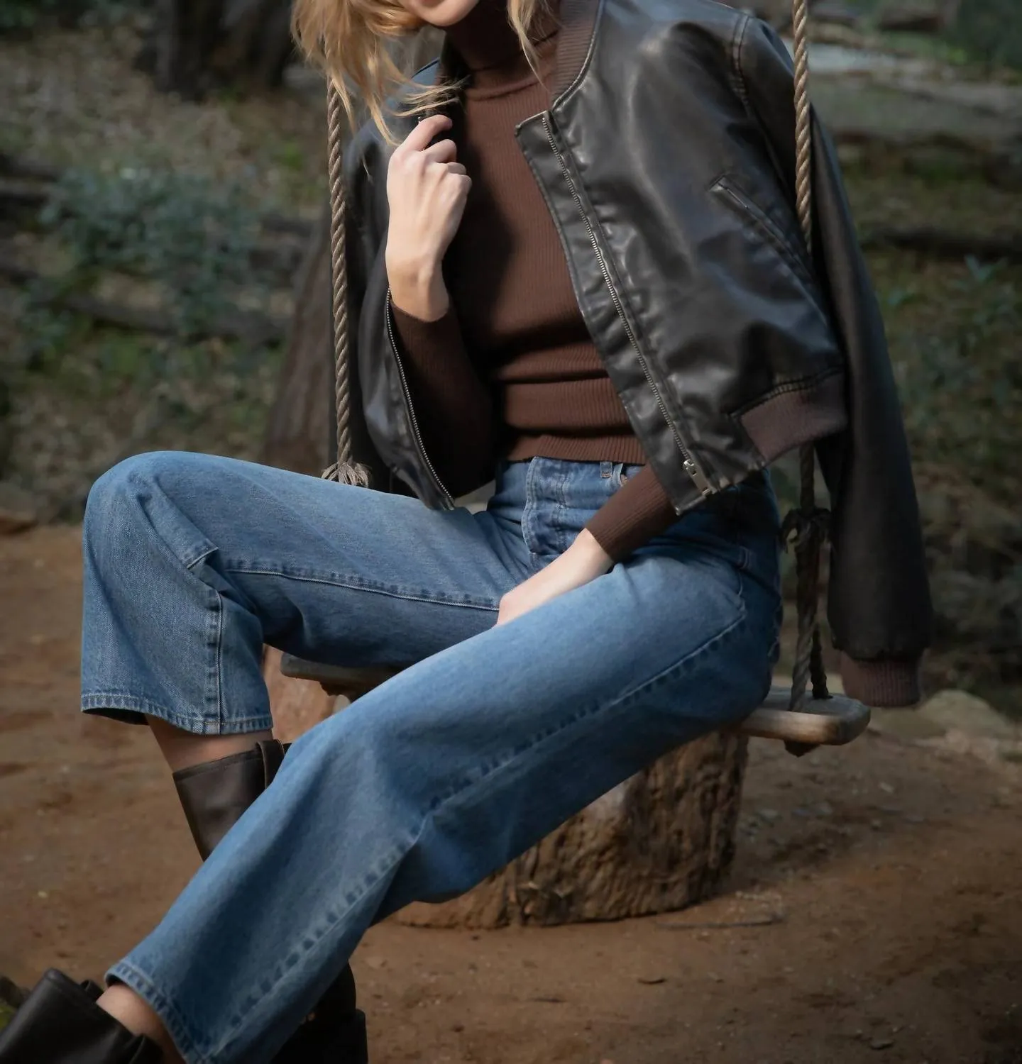 Cindy Ribbed Turtleneck In Java Brown