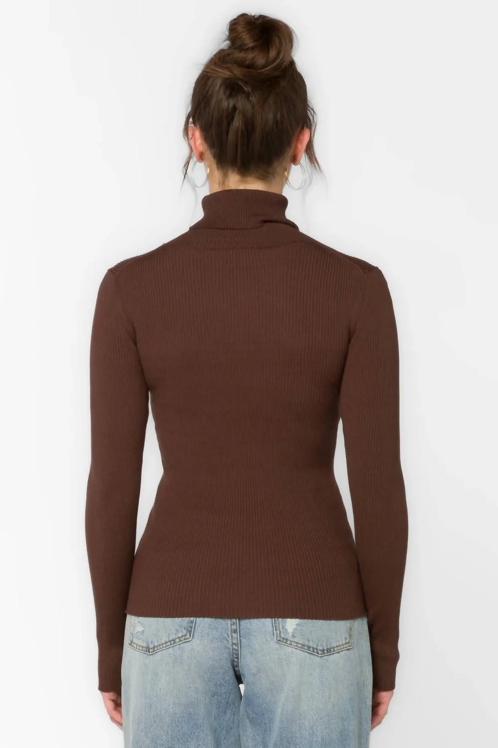 Cindy Ribbed Turtleneck In Java Brown