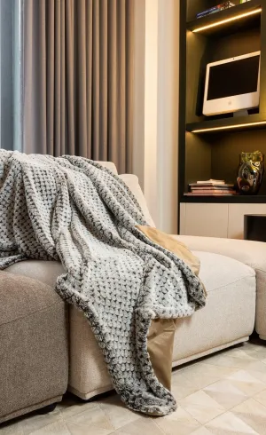 Cocoa & Grey Lynx Faux Fur Blanket bookcase, standing shelf