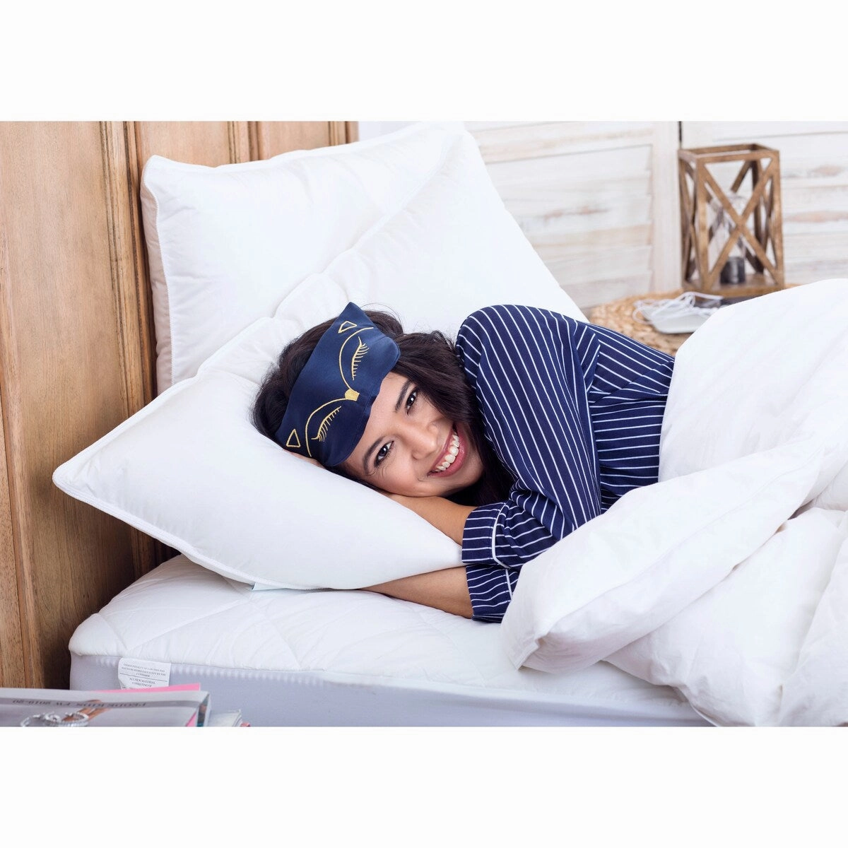 Continental Bedding - Siberian White Goose Down Pillow - 800 Fill Power