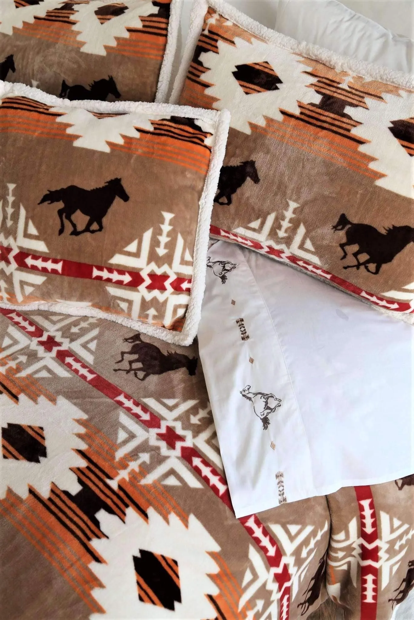Diamond Ranch Sherpa Bedding