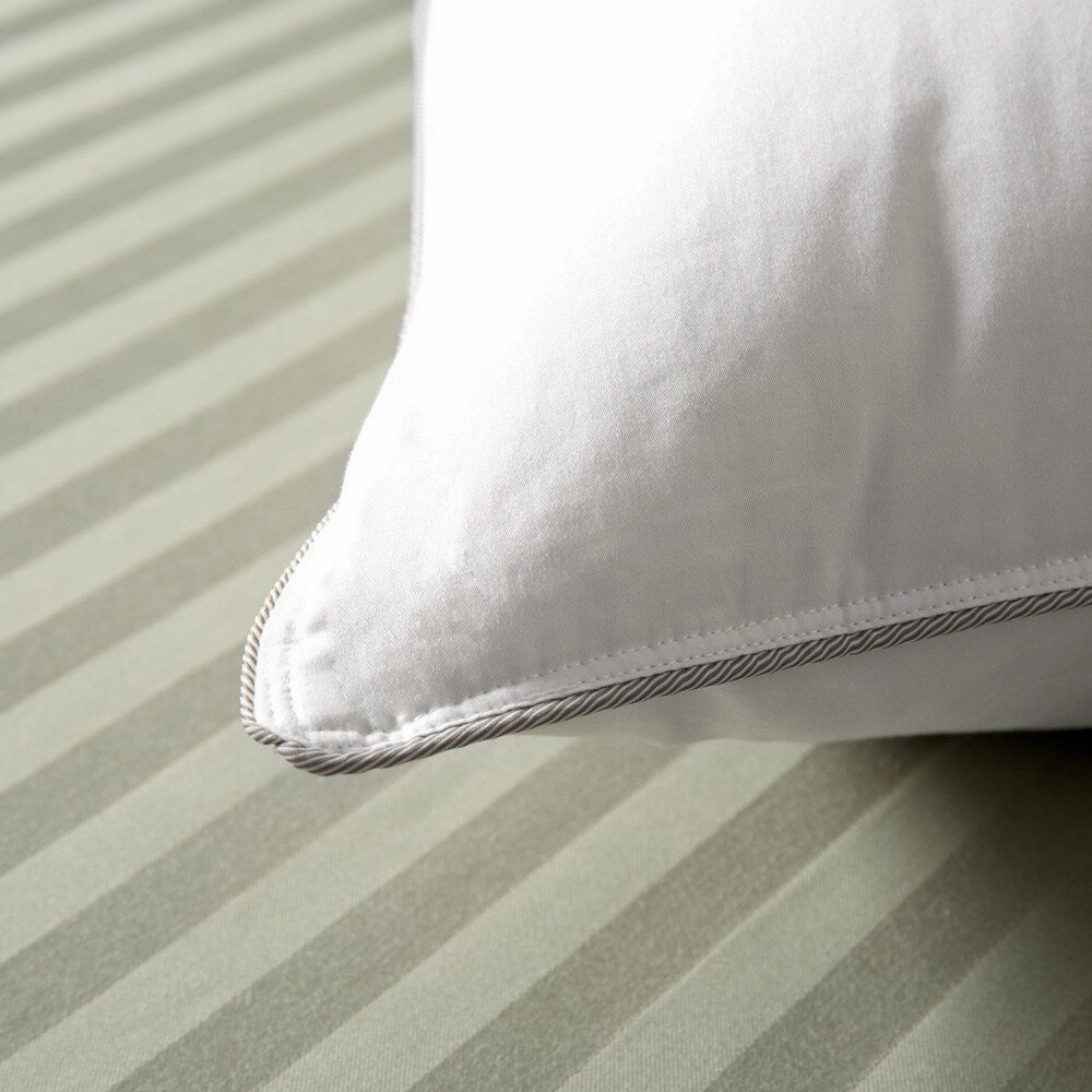 Dream Naturally Wool/ Down Blend Temperature Regulating Pillow