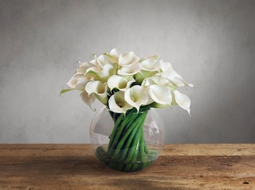 Faux Calla Lily in Round Vase Home Decor & Accessories,decorative home accessories