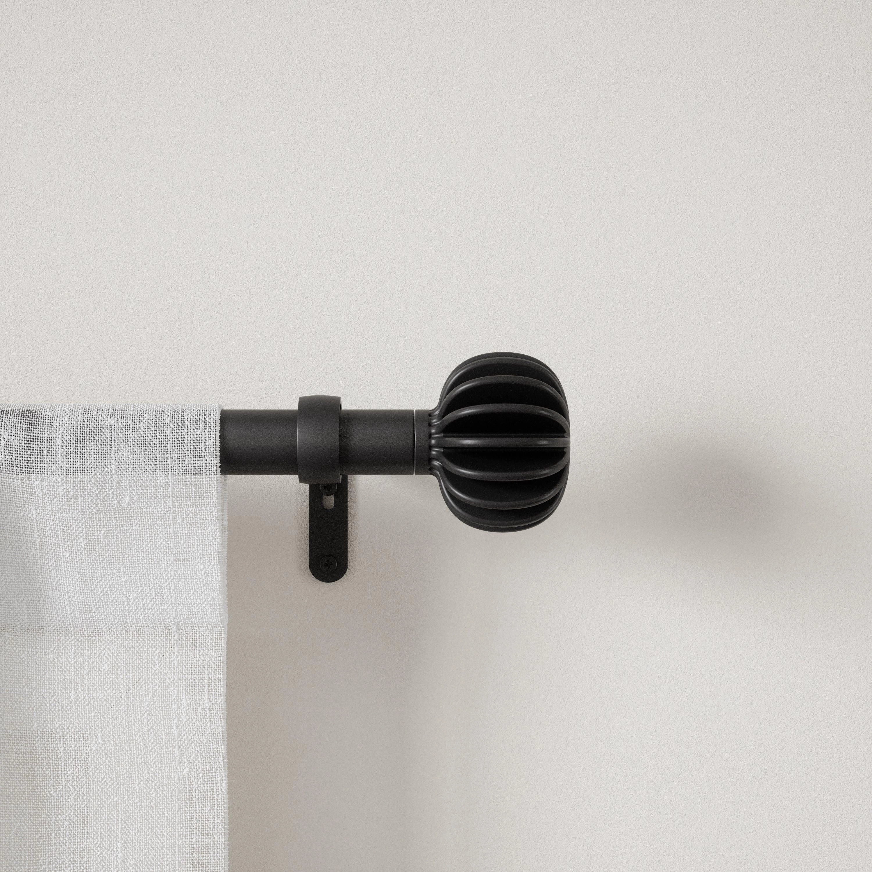 Finn 1" Expandable Curtain Rod