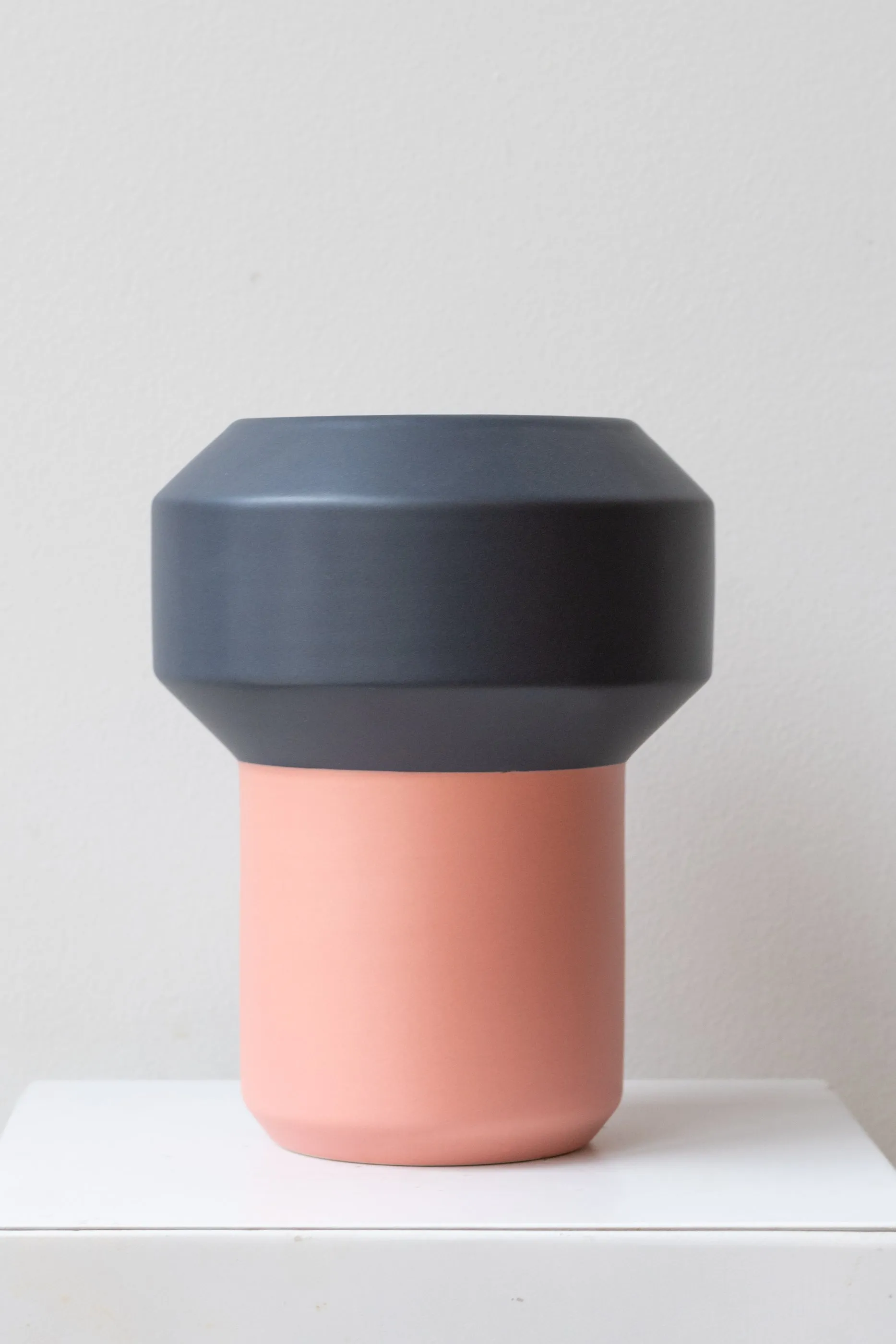 Fumario Ceramic Vase, 20cm - Dark Grey & Pink Vase,Flower Vase