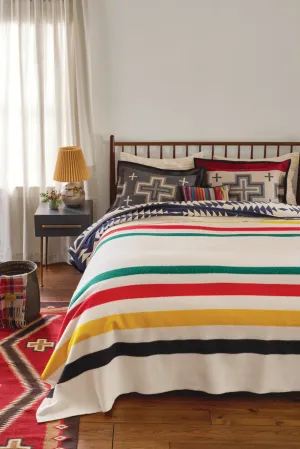 Glacier National Park Blanket bookcase, standing shelf