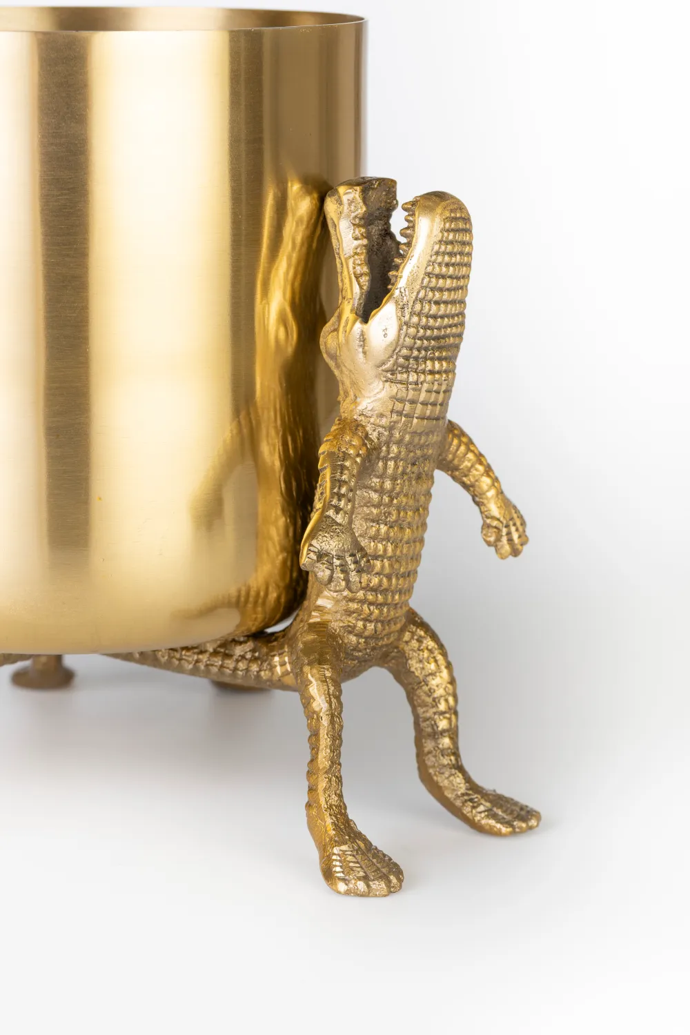 Gold Lacquered Vase | Bold Monkey Surrounded by Crocodiles