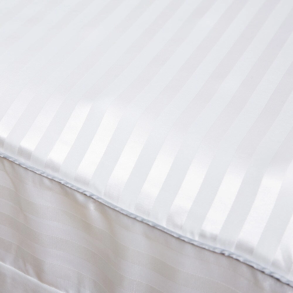 Grande Hotel Collection Big Comfort 4-inch Memory Foam Mattress Topper with Cover - White