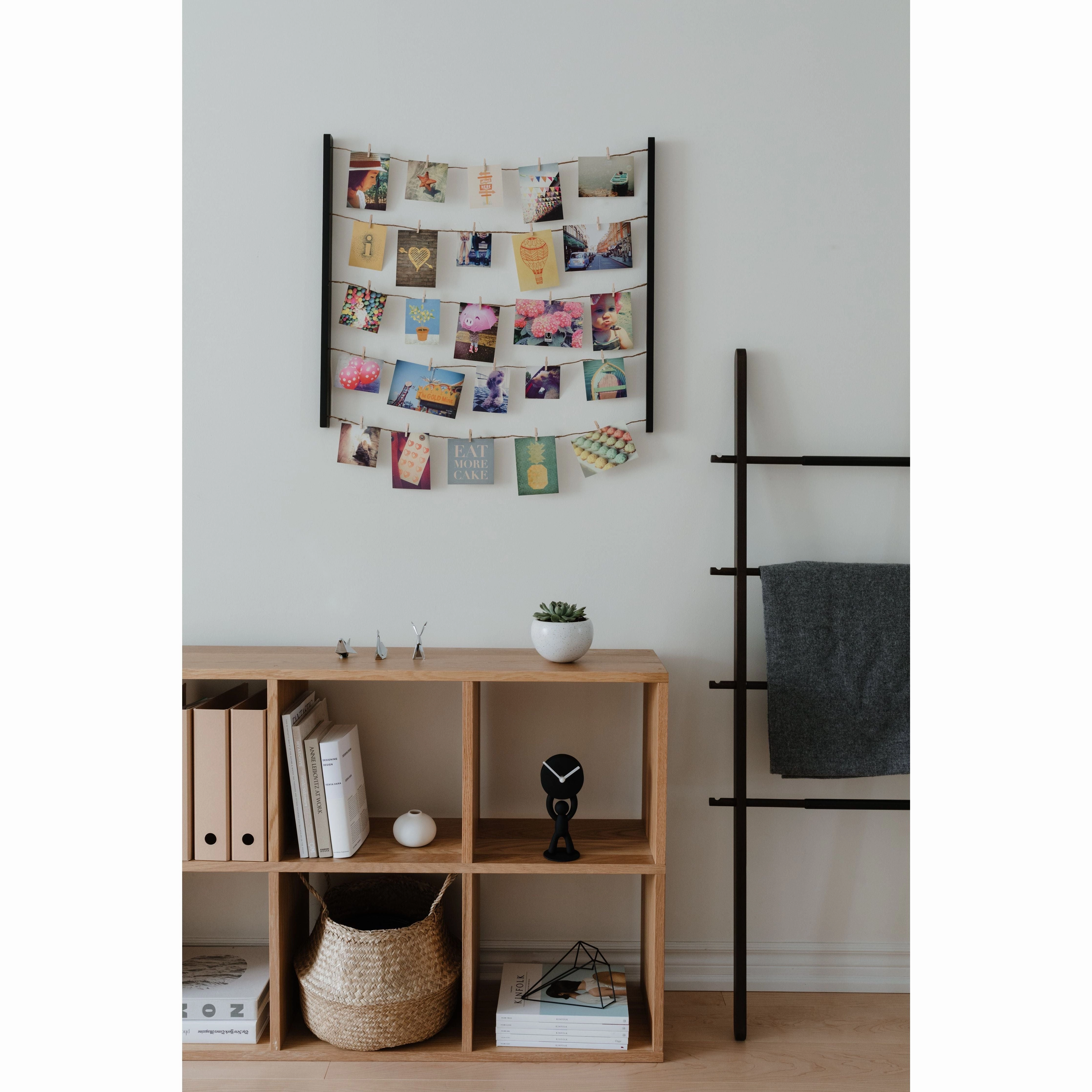 Hangit 26x30 Photo Display