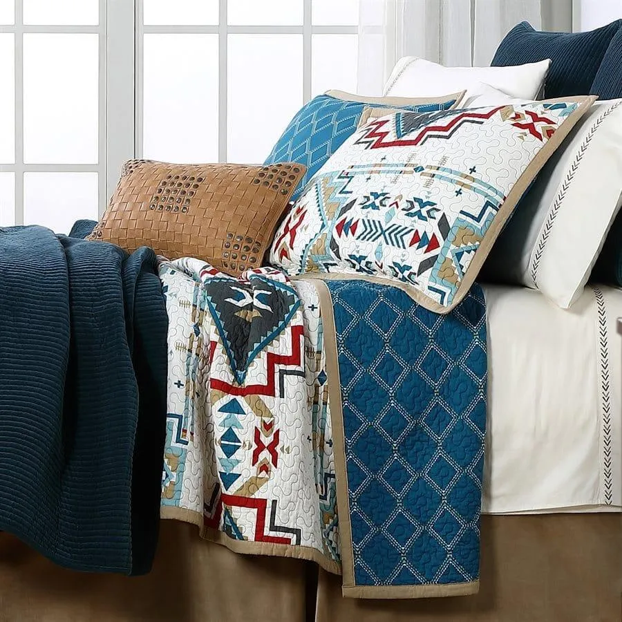 Happy Canyon Reversible Quilt Set