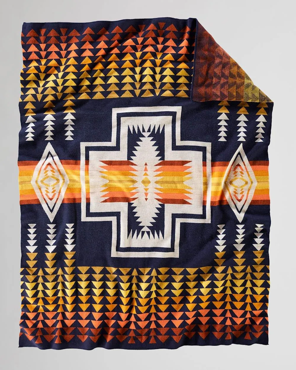 Harding Knit Throw Blanket bookcase, standing shelf