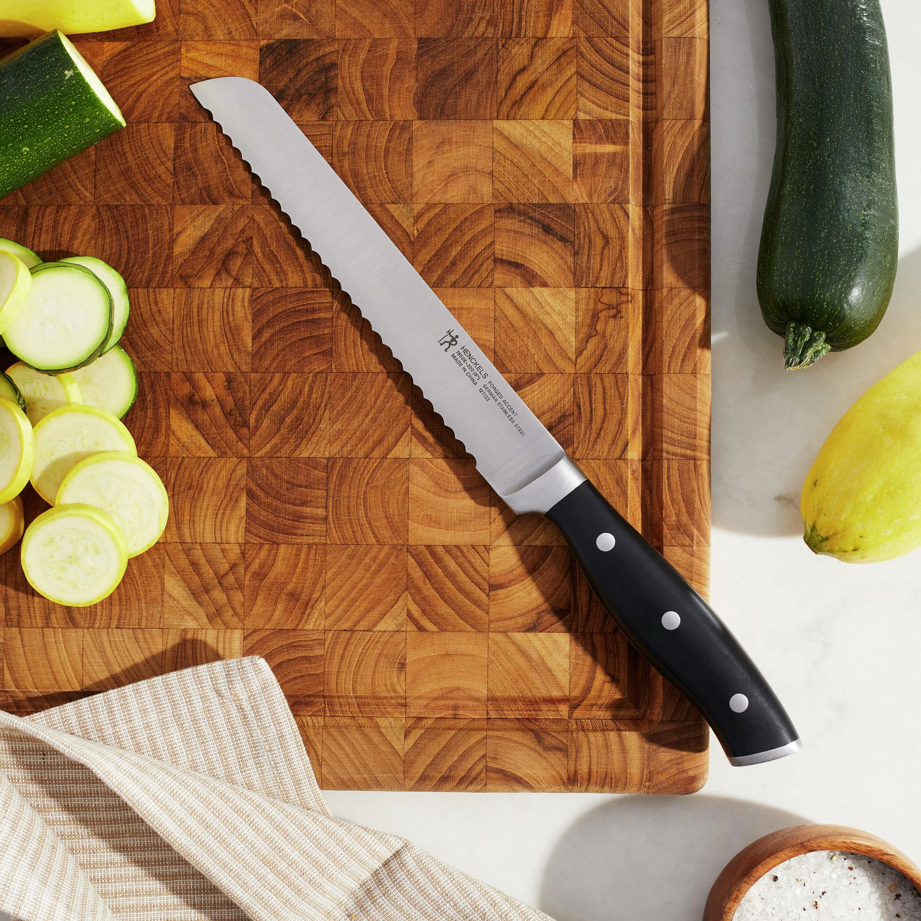 Henckels Forged Accent 8-inch Bread Knife 1011243