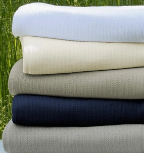 Herringbone Weave Cotton Blankets bookcase, standing shelf