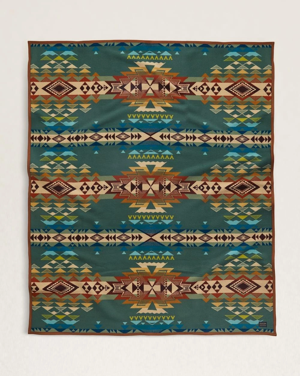 Highland Peak Blanket bookcase, standing shelf