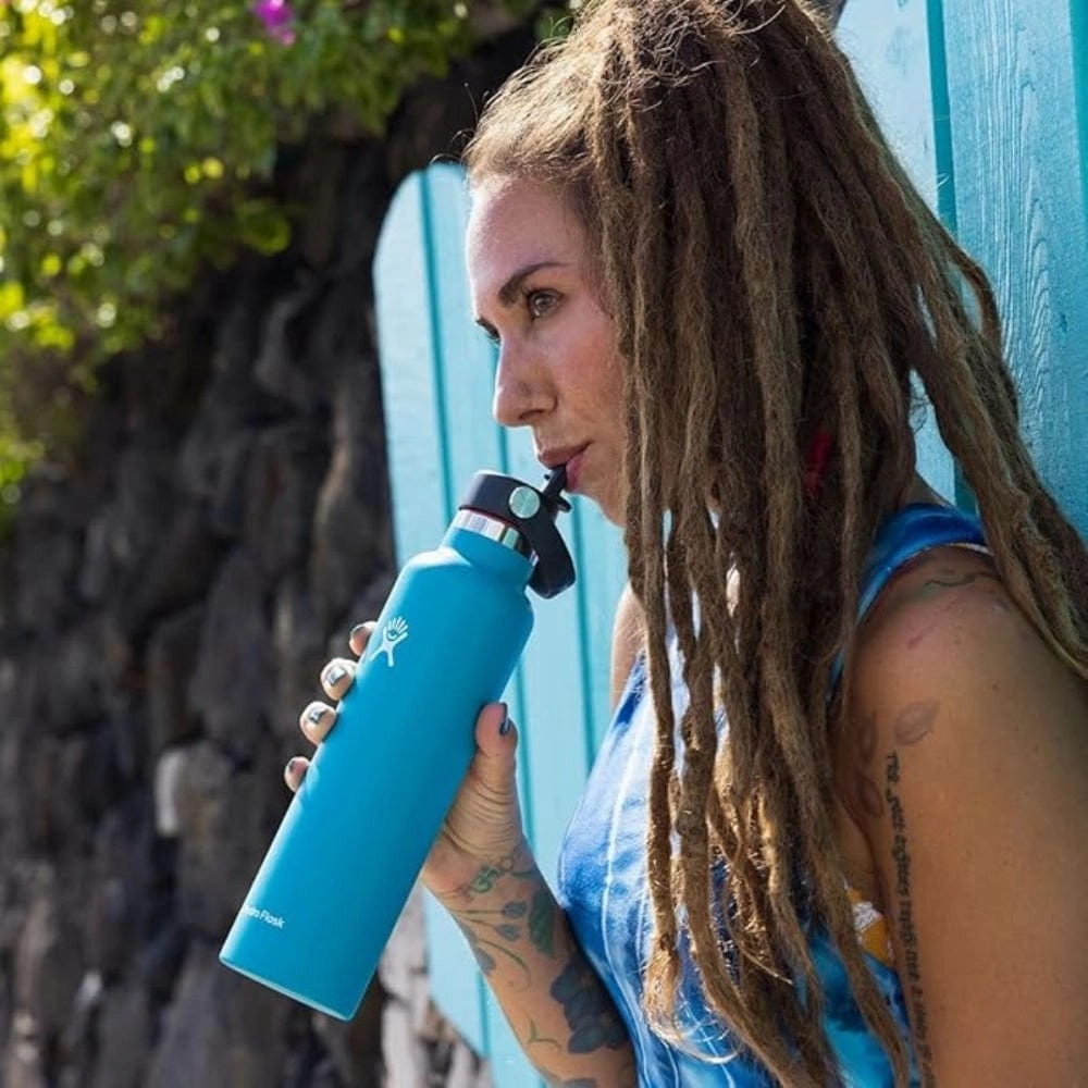 Hydro Flask 21oz Standard Mouth with Flex Cap Water Bottle In Black