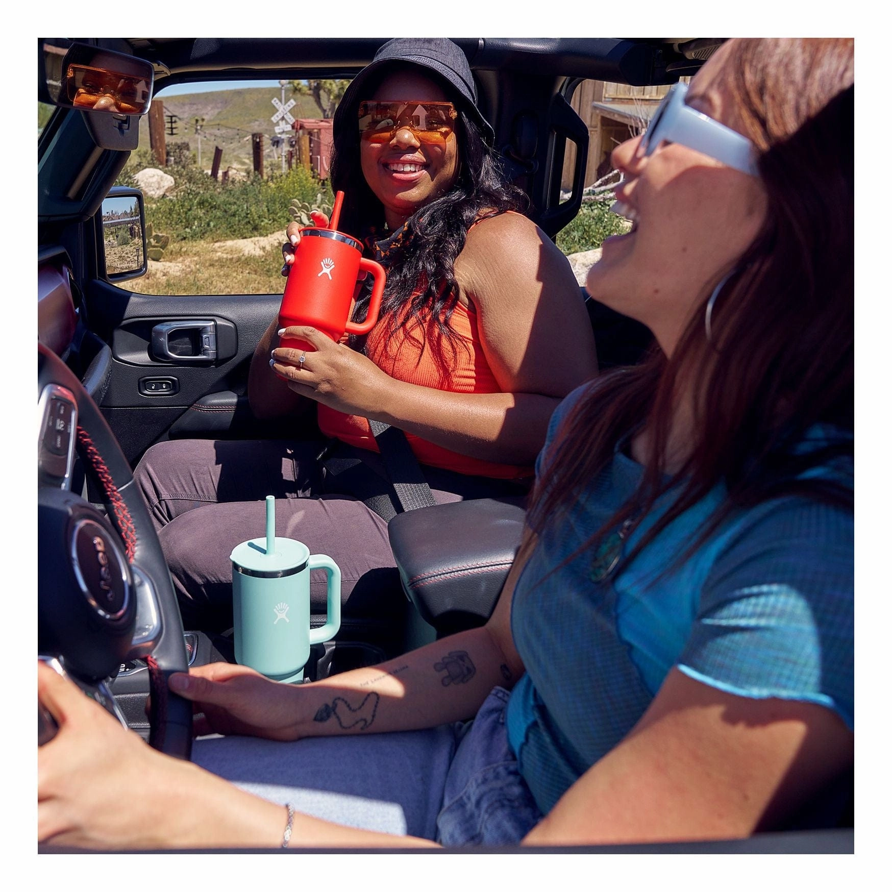 Hydro Flask 32 oz Travel Tumbler in Birch