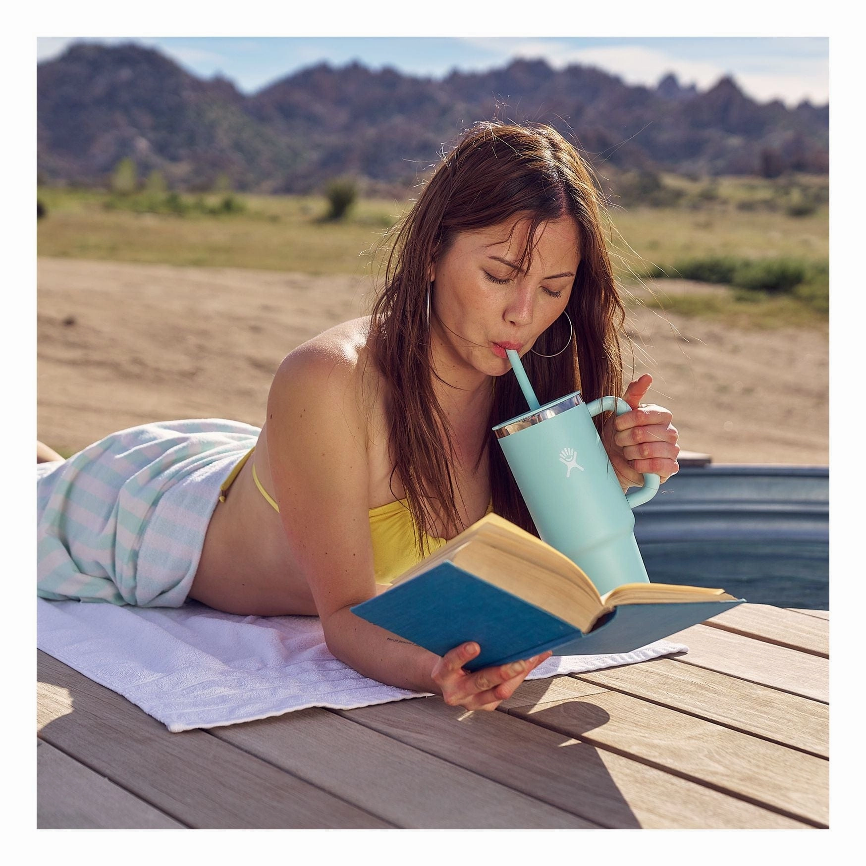 Hydro Flask 32 oz Travel Tumbler in Black