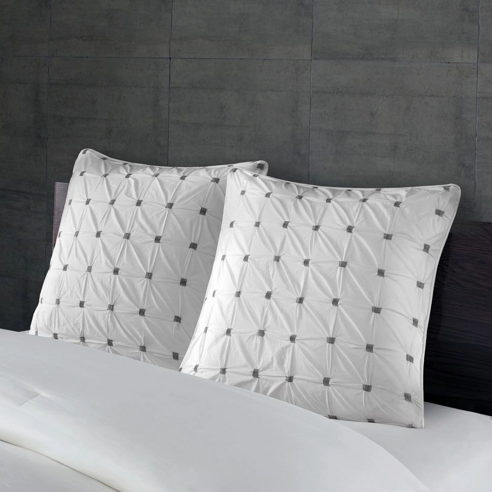 INK IVY Jane White Embroidered Tufted Cotton Percale 26 x 26-inch Euro Sham Hidden Zipper Closure