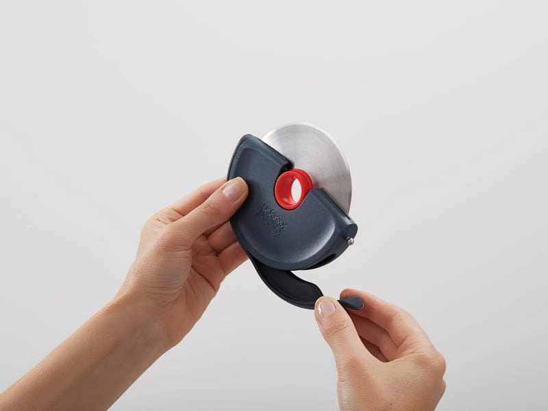 Joseph Joseph Easy-Clean Pizza Wheel