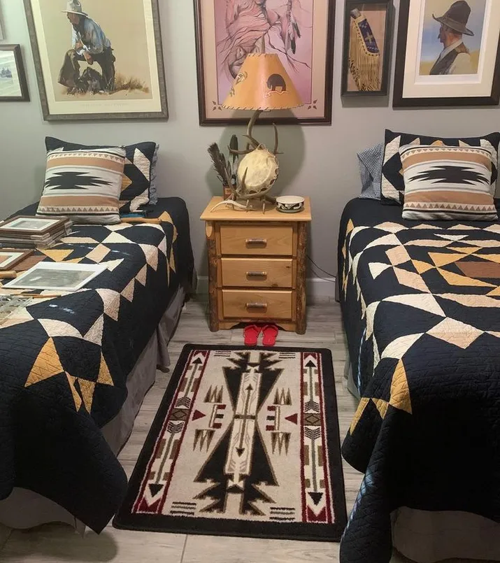 Lace River Pendleton Quilt Set