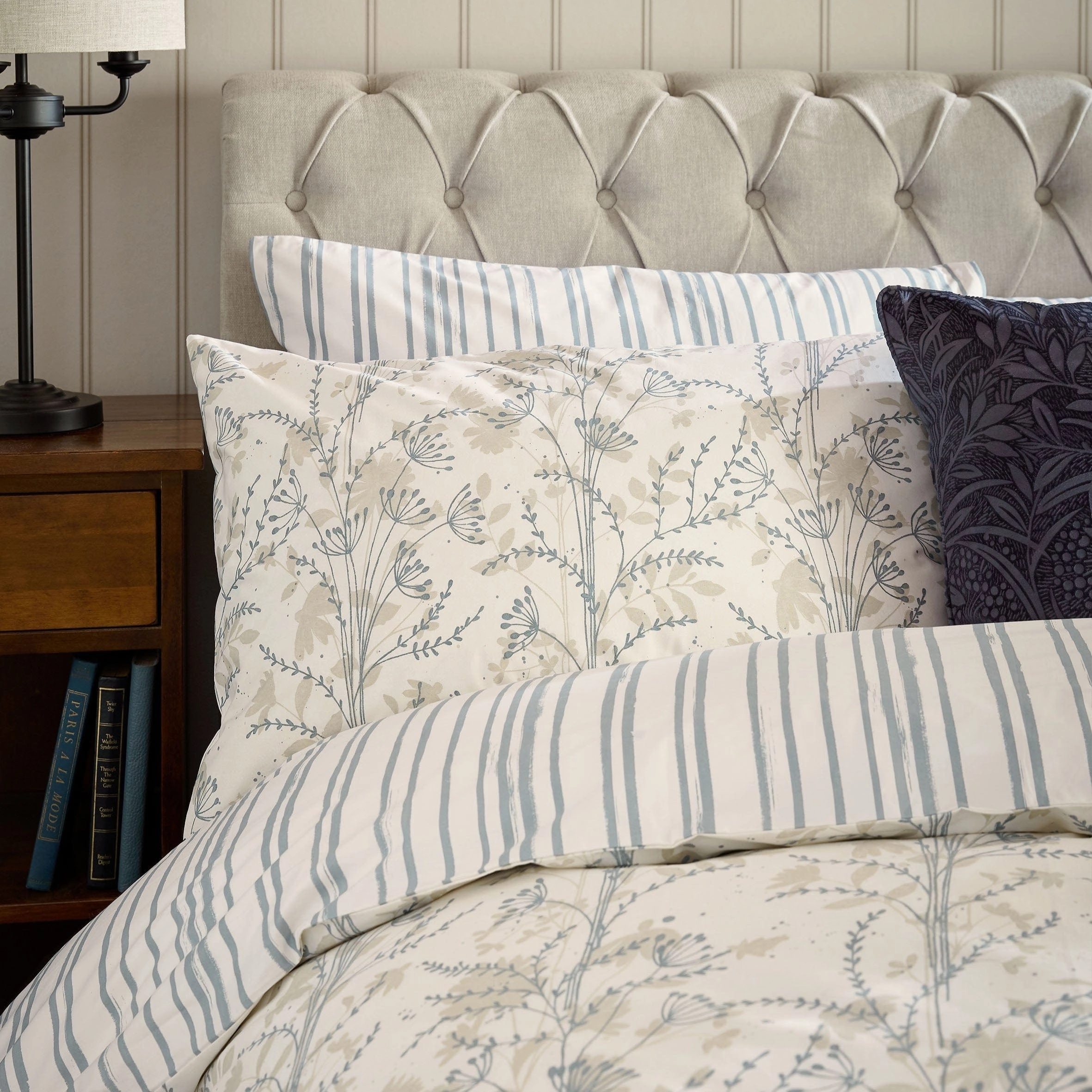 Laura Ashley Fennelton Double Duvet Set In Natural