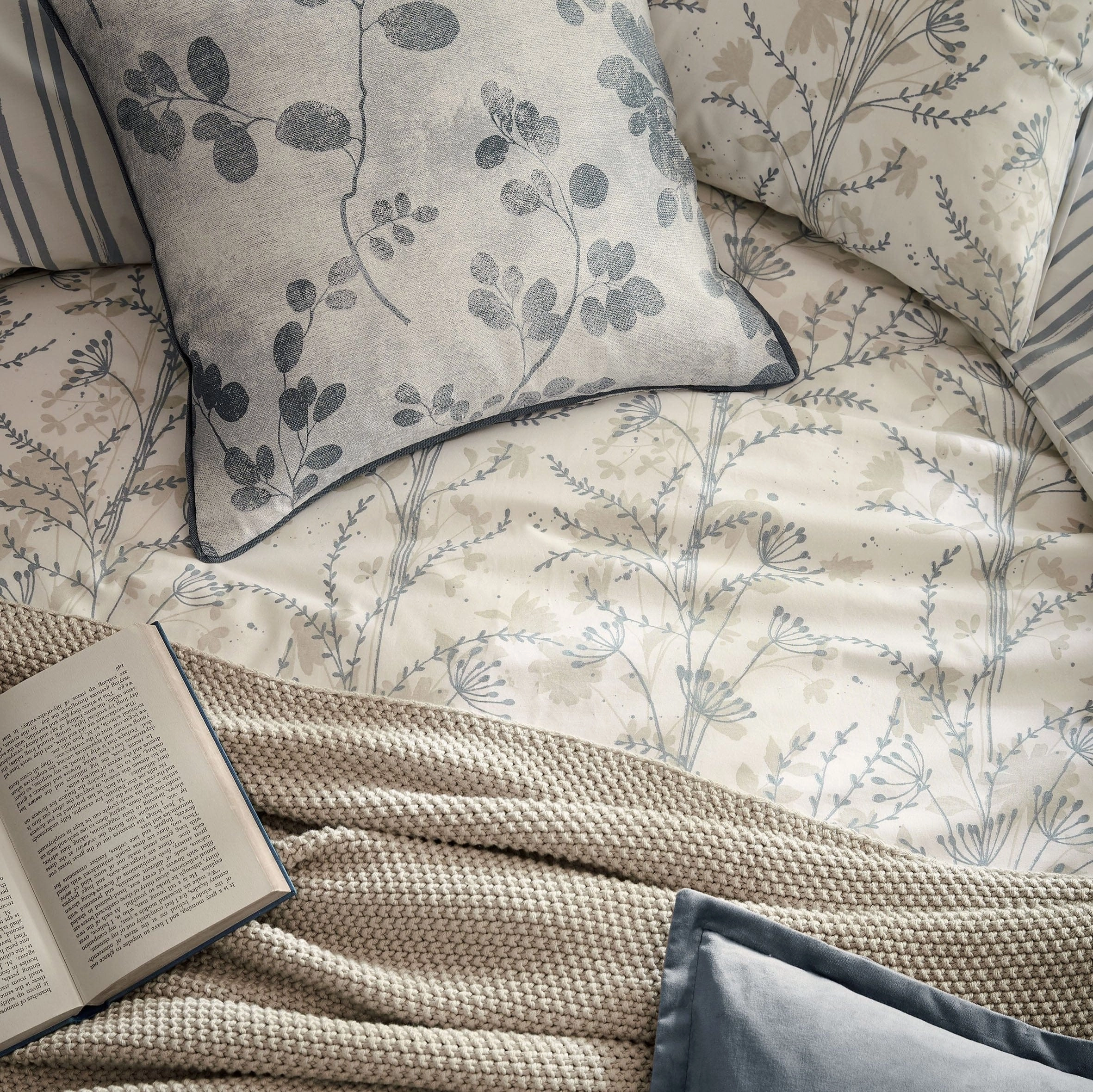 Laura Ashley Fennelton Double Duvet Set In Natural