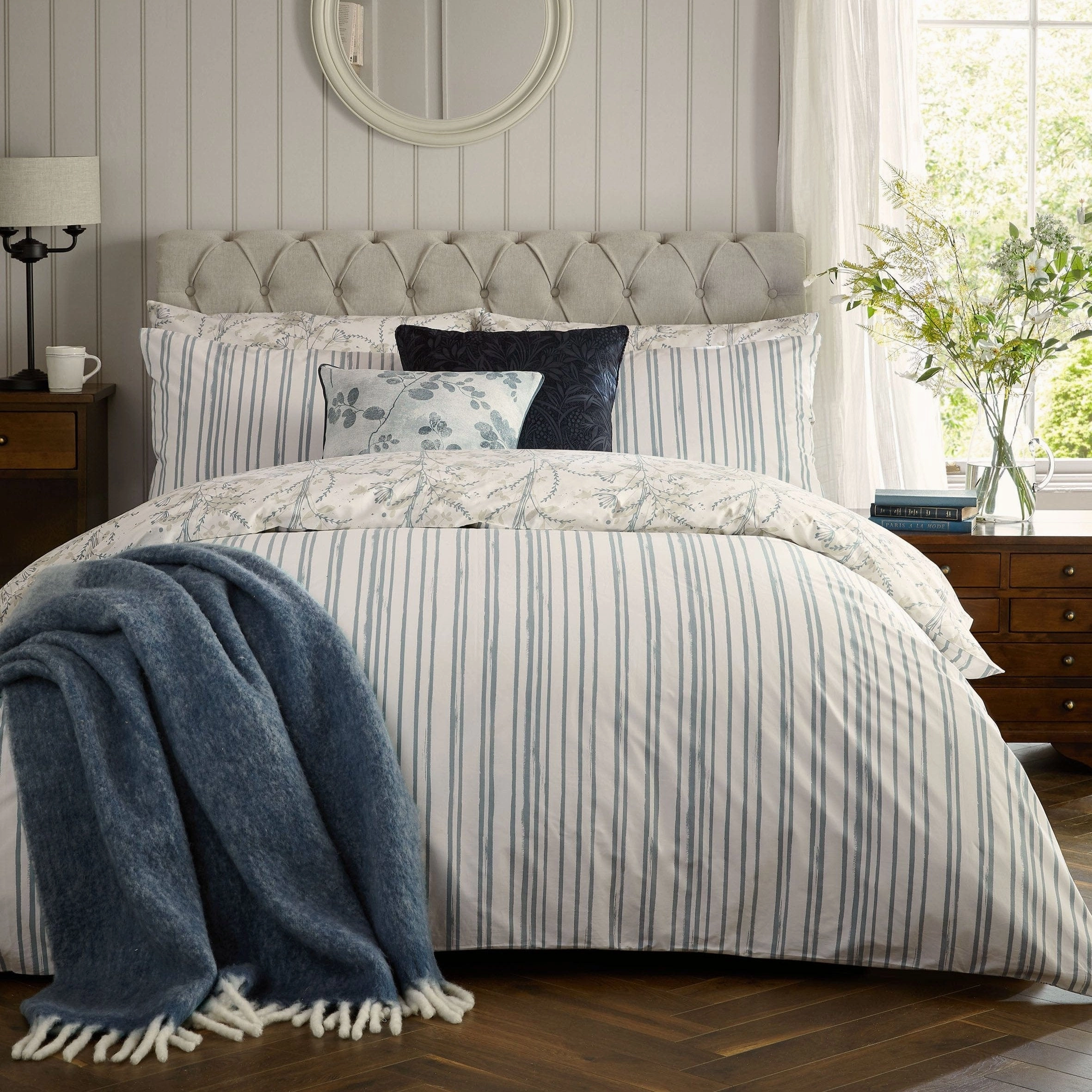 Laura Ashley Fennelton Double Duvet Set In Natural