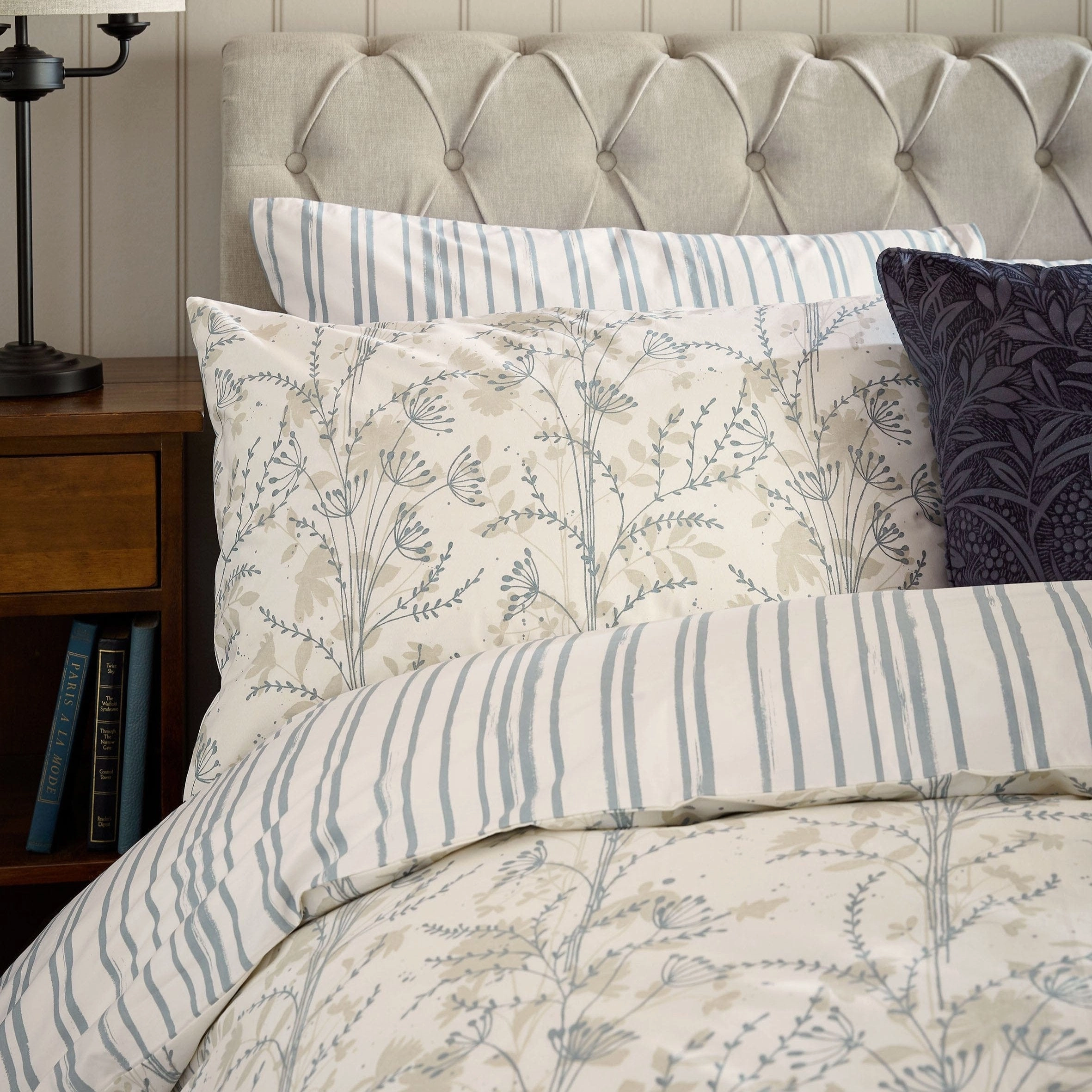 Laura Ashley Fennelton King Duvet Set In Natural