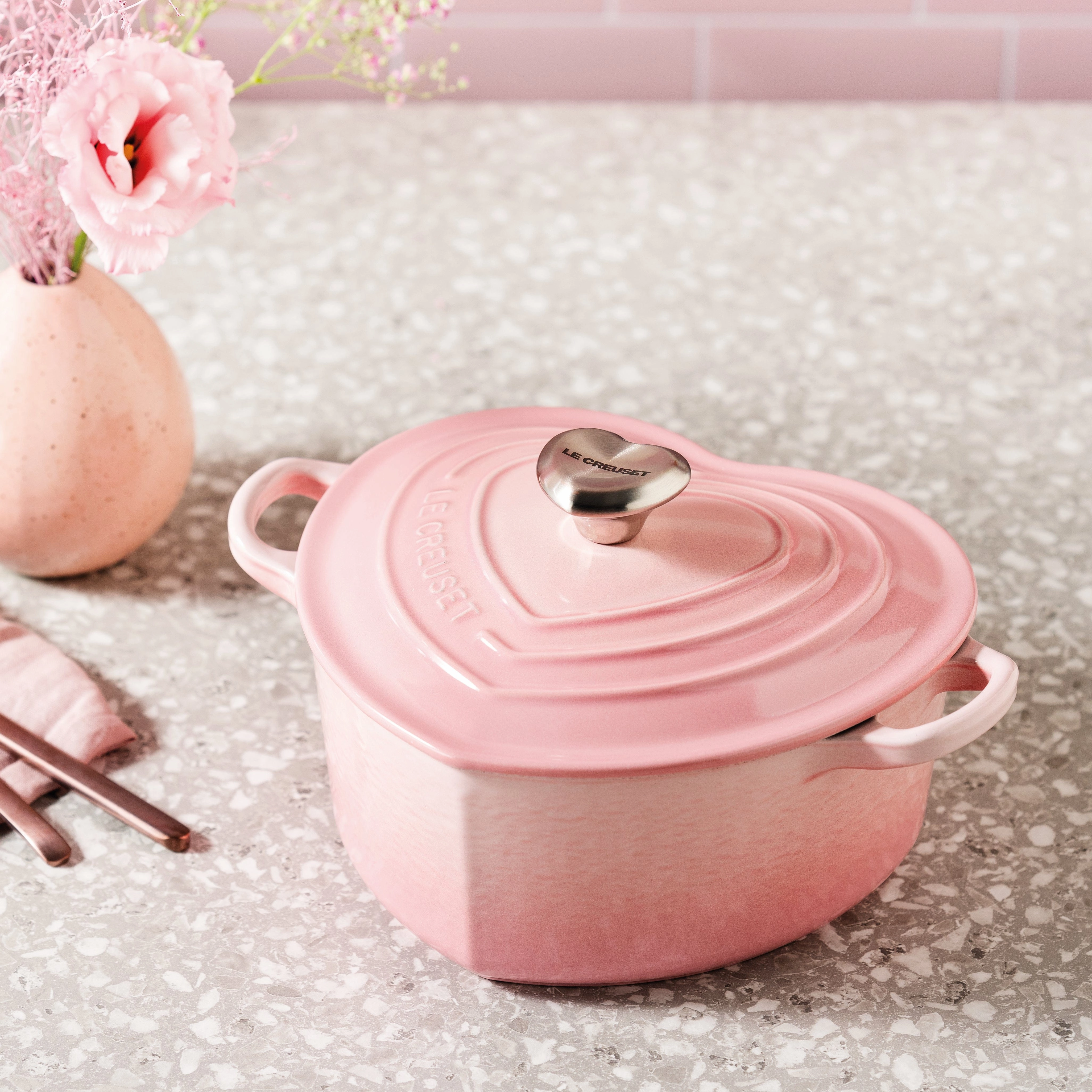Le Creuset Cast Iron Heart Casserole with Stainless Steel Heart Knob 20cm Shell Pink
