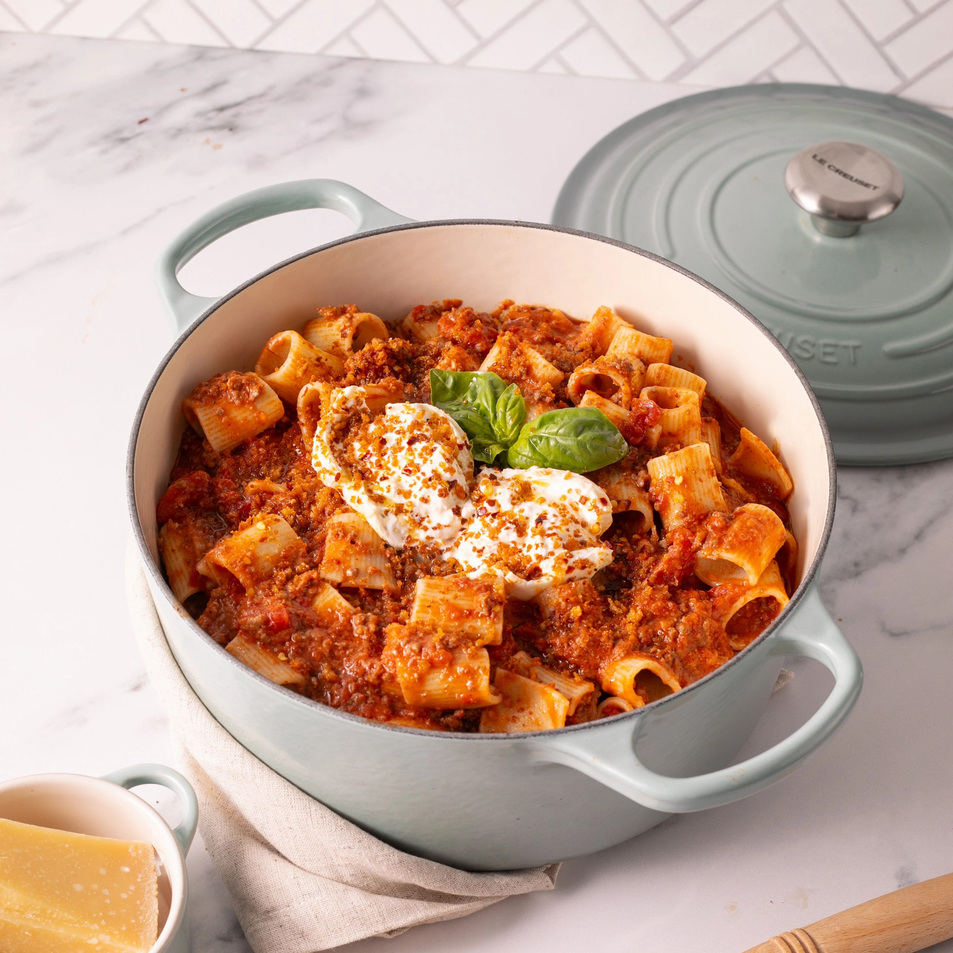Le Creuset Signature Cast Iron Round Casserole 20cm Sea Salt